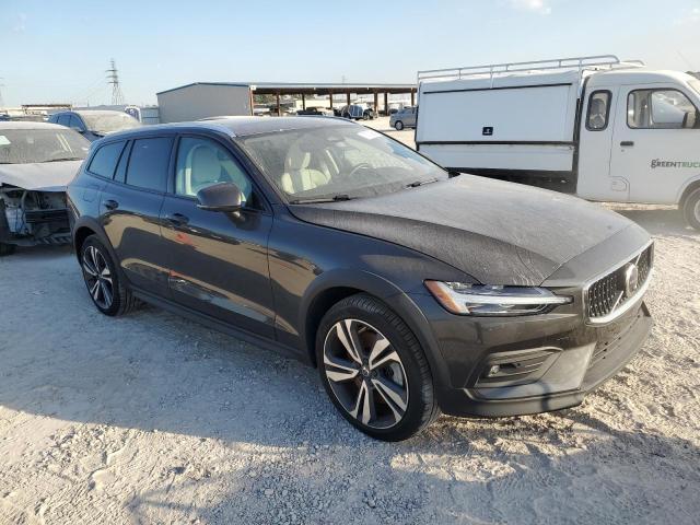 Photo 3 VIN: YV4L12WY1P2109727 - VOLVO V60 CROSS 