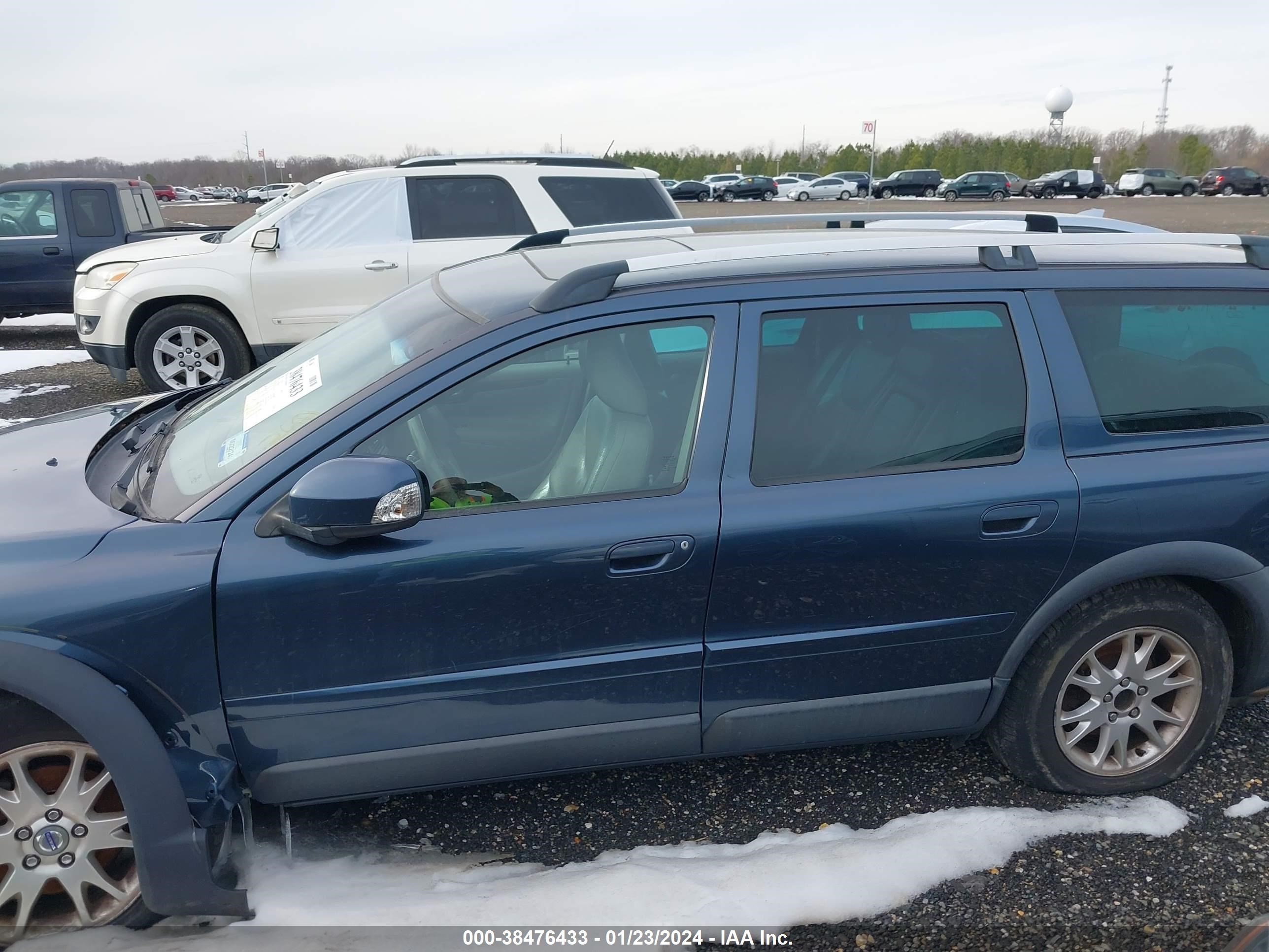 Photo 13 VIN: YV4SZ592271279212 - VOLVO XC70 