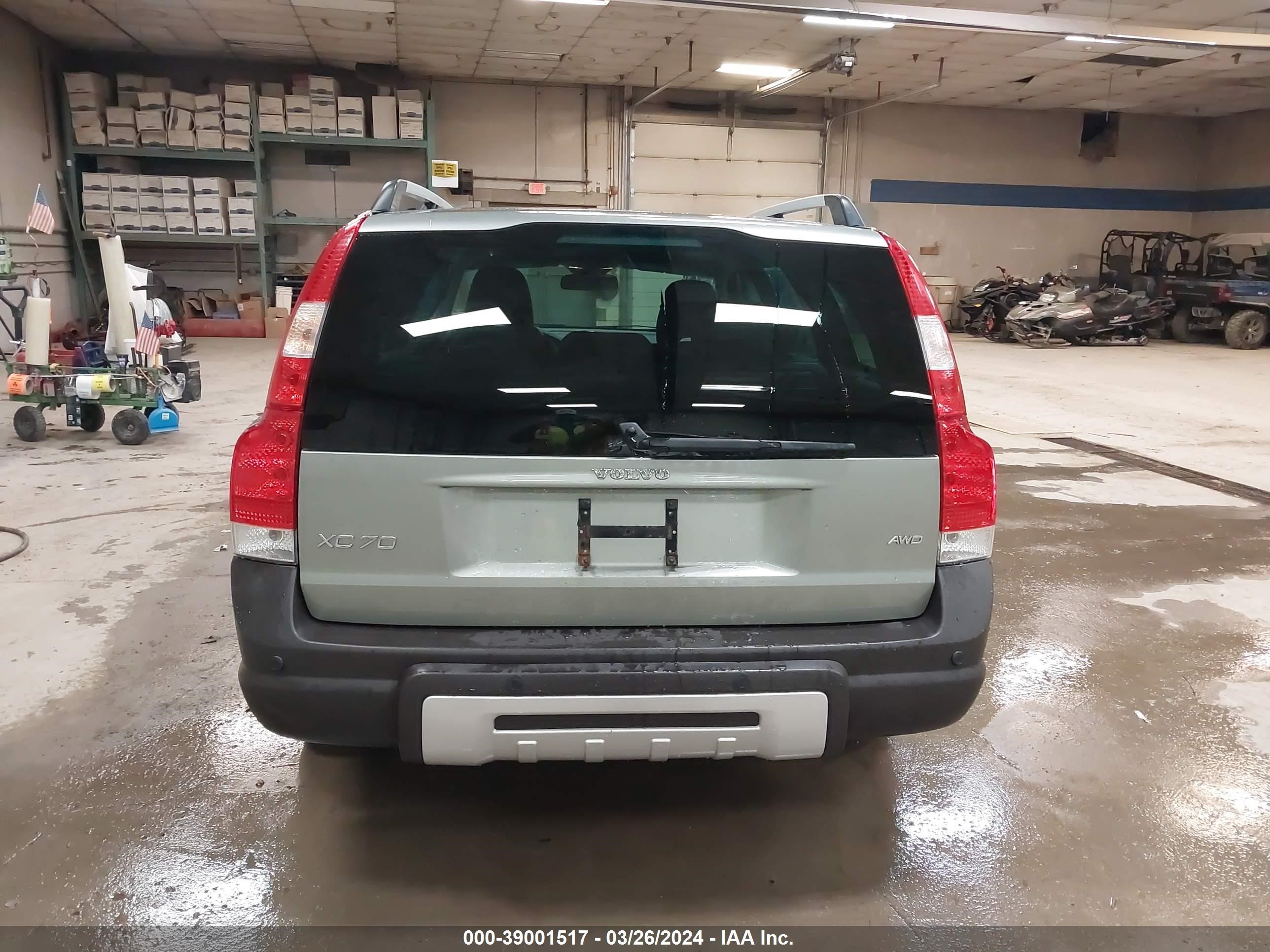 Photo 15 VIN: YV4SZ592471281446 - VOLVO XC70 