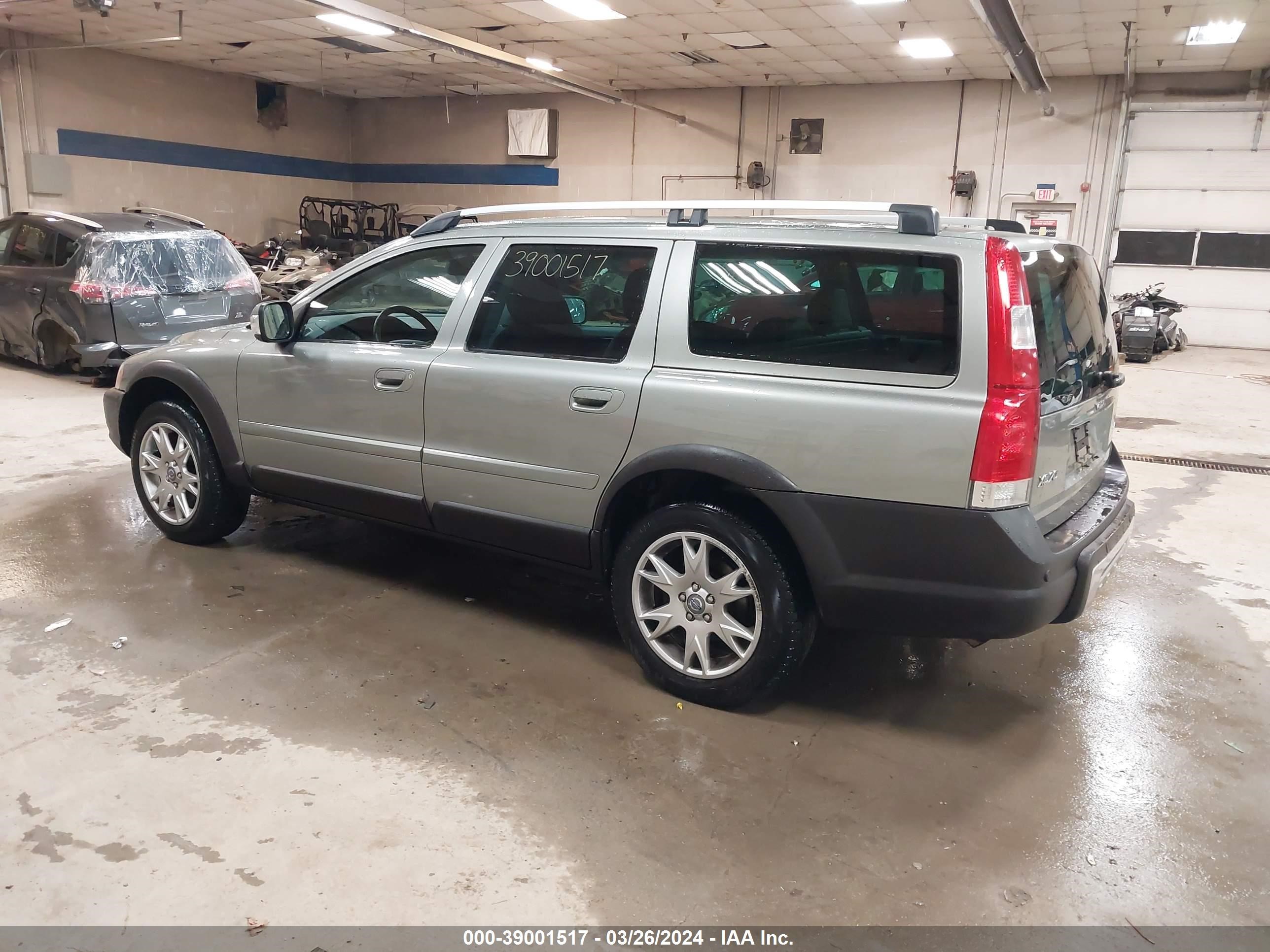 Photo 2 VIN: YV4SZ592471281446 - VOLVO XC70 