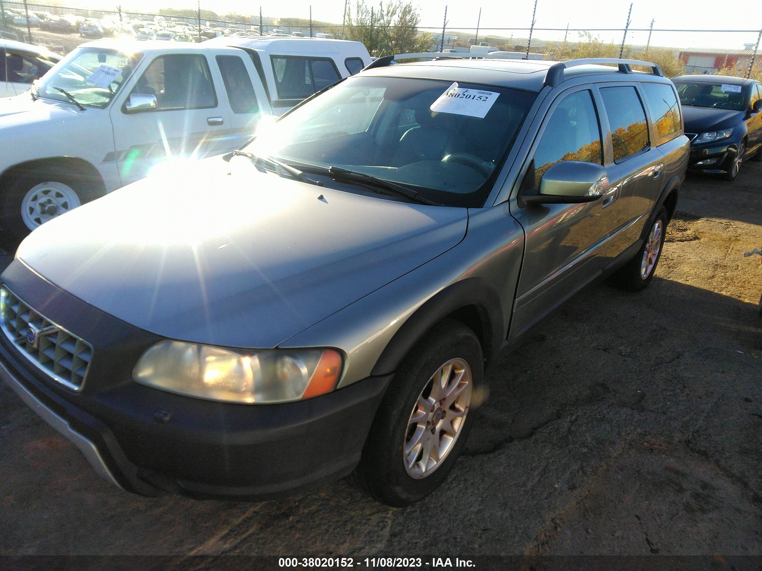 Photo 1 VIN: YV4SZ592571259438 - VOLVO XC70 