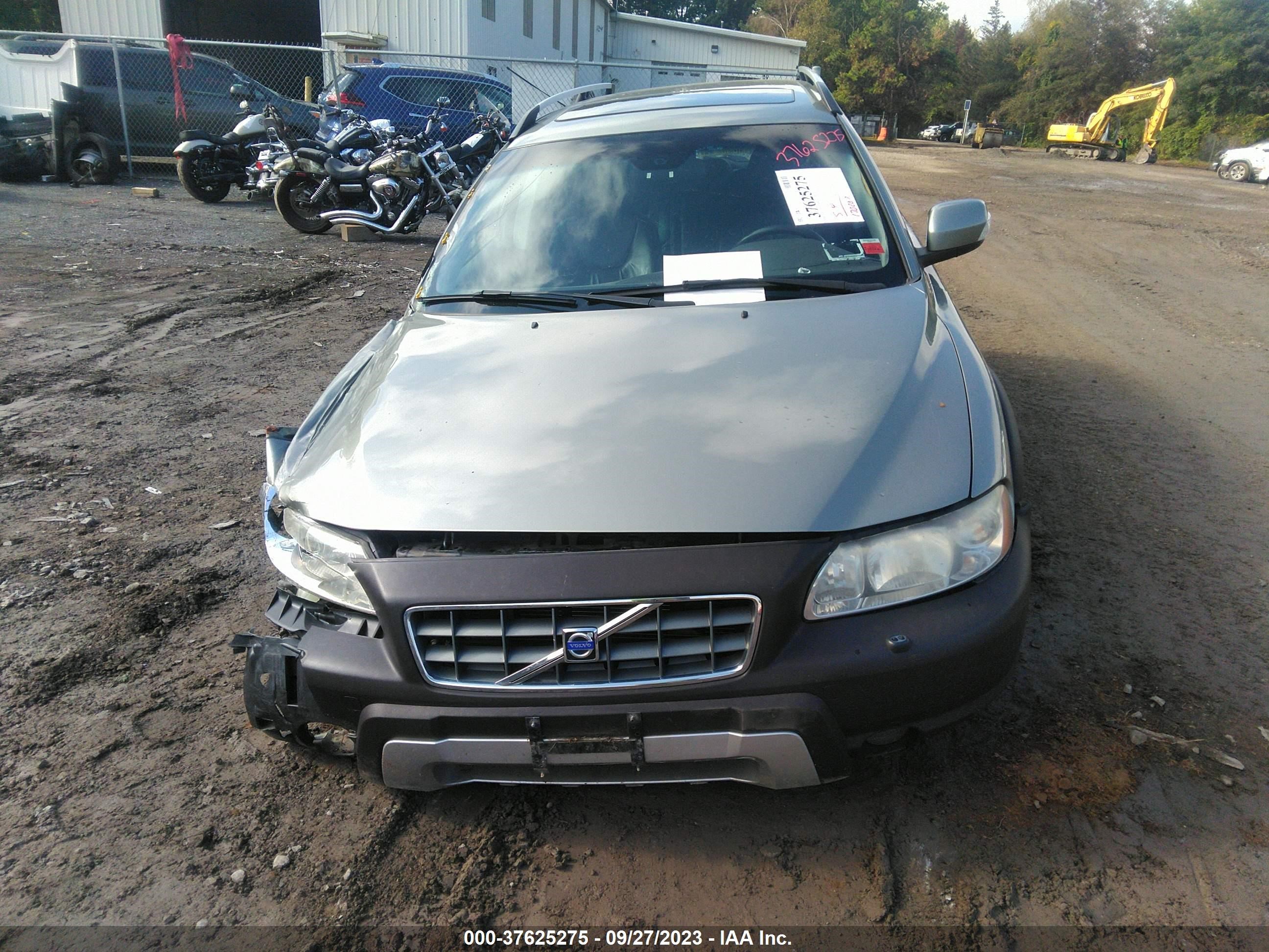 Photo 11 VIN: YV4SZ592571282850 - VOLVO XC70 