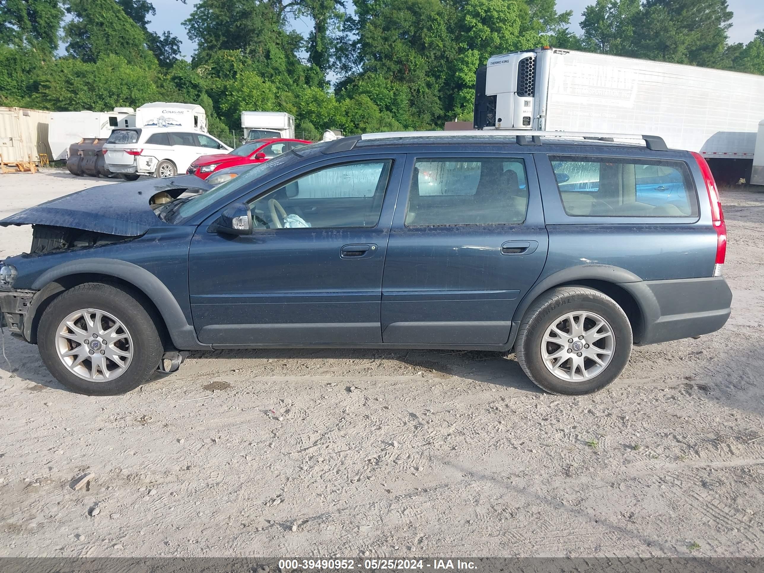 Photo 13 VIN: YV4SZ592771258369 - VOLVO XC70 