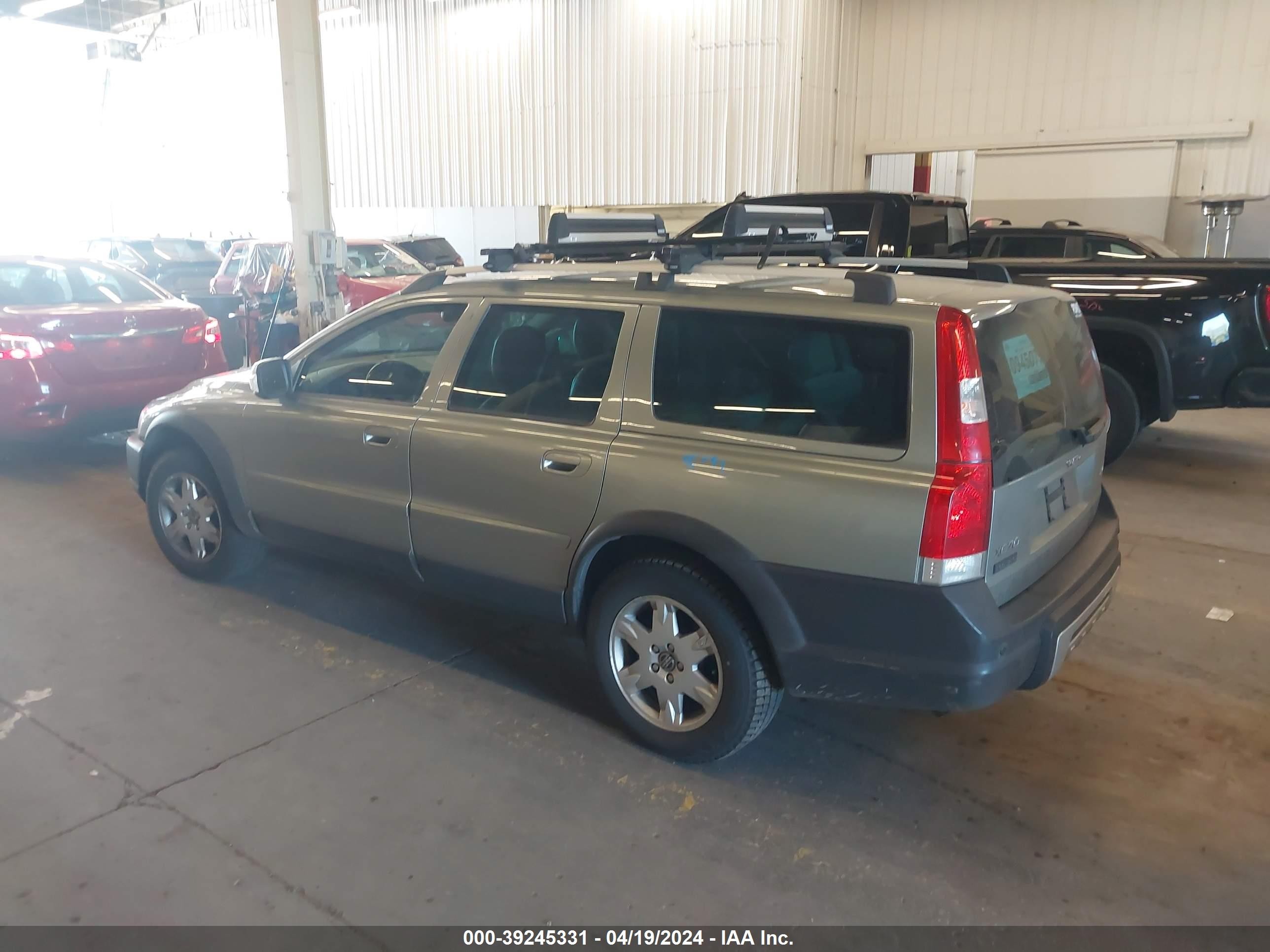 Photo 2 VIN: YV4SZ592871276136 - VOLVO XC70 