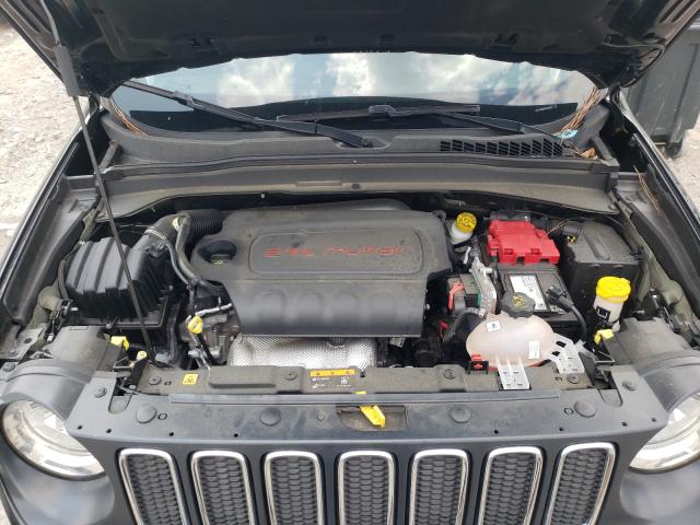 Photo 6 VIN: ZACCJAAB0JPJ13729 - JEEP RENEGADE S 