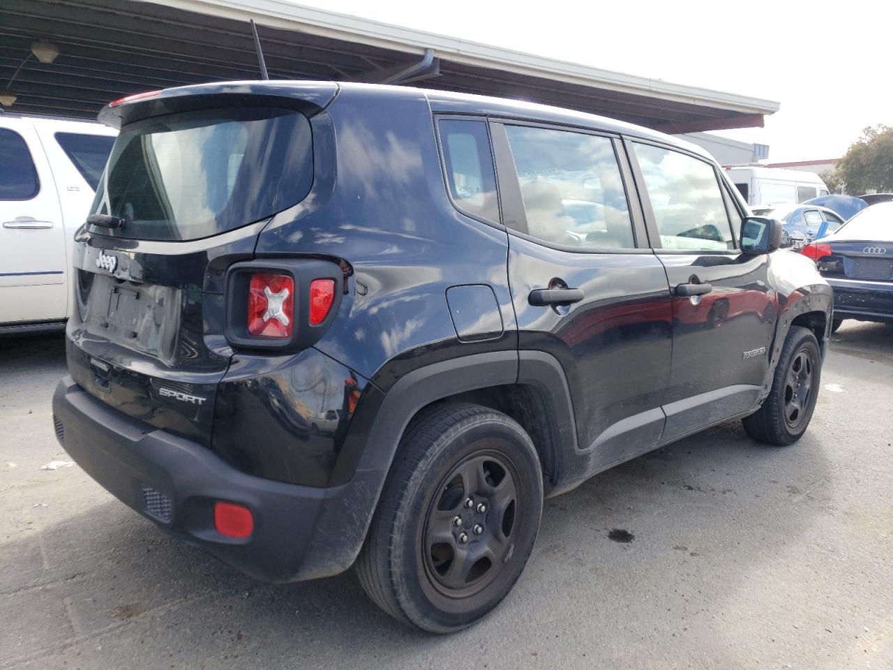 Photo 2 VIN: ZACCJAAB5JPJ17694 - JEEP RENEGADE 