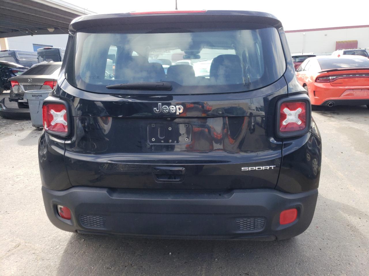 Photo 5 VIN: ZACCJAAB5JPJ17694 - JEEP RENEGADE 