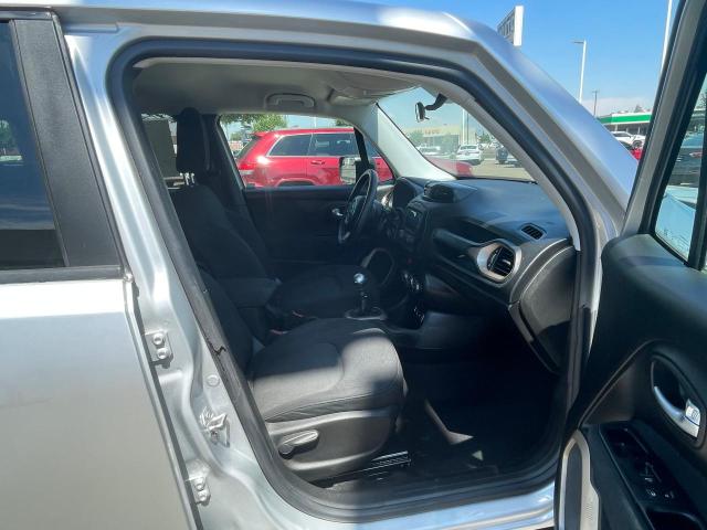 Photo 4 VIN: ZACCJAAH0HPE99067 - JEEP RENEGADE S 