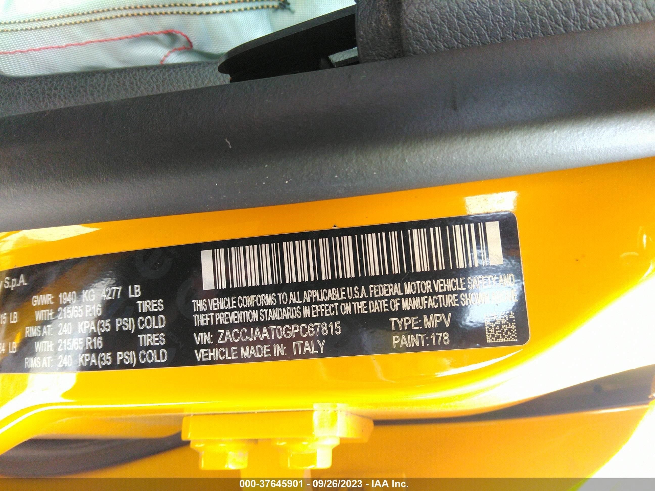 Photo 8 VIN: ZACCJAAT0GPC67815 - JEEP RENEGADE 