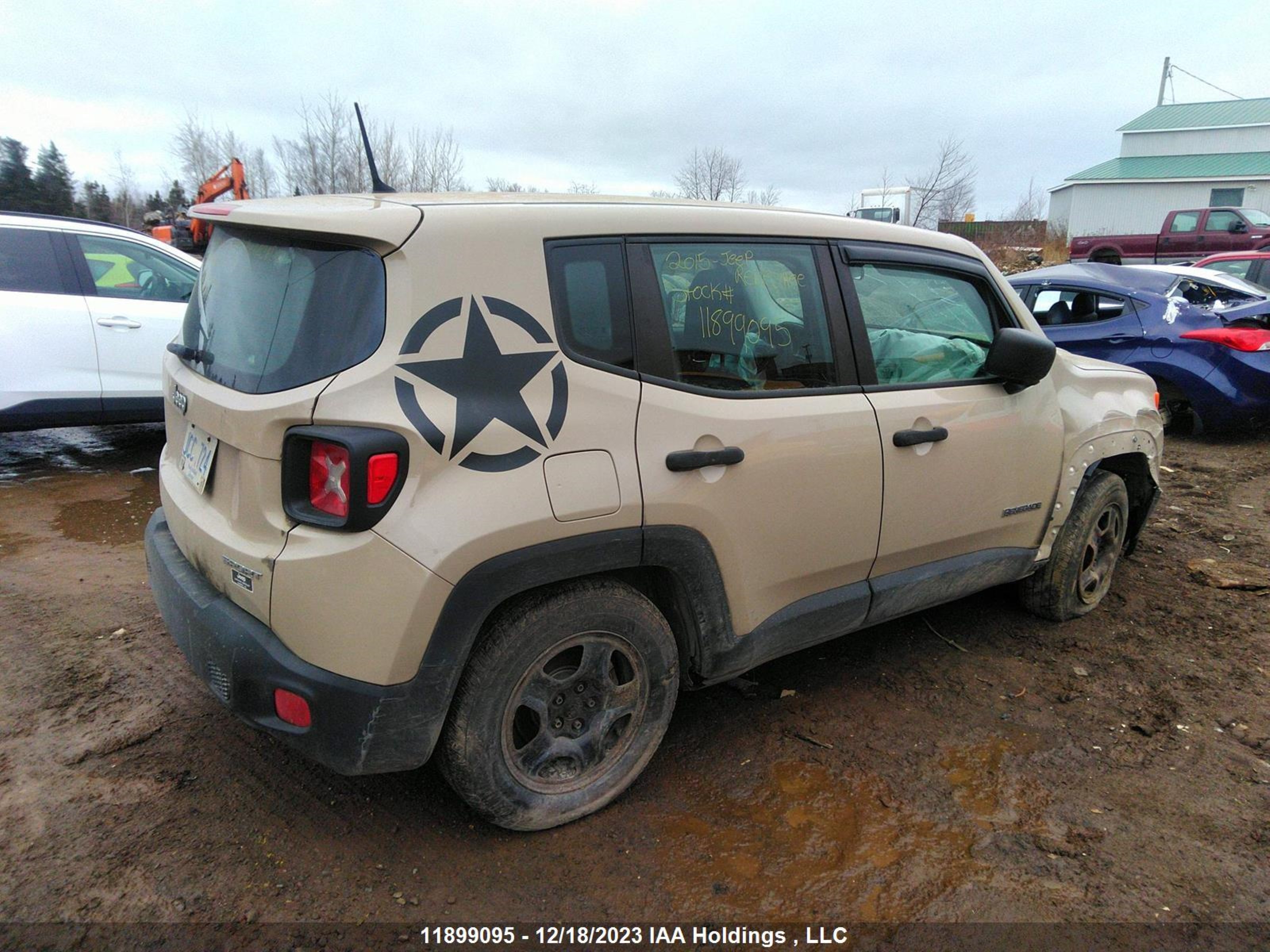 Photo 3 VIN: ZACCJAAT7FPB43572 - JEEP RENEGADE 