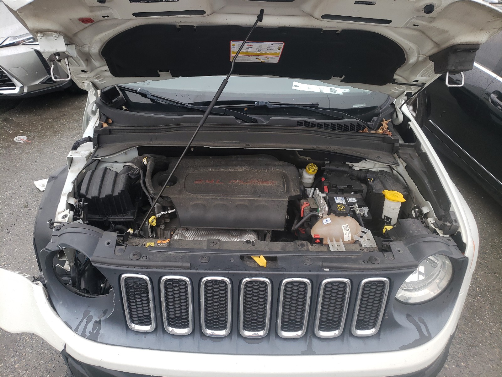 Photo 6 VIN: ZACCJAATXFPB30900 - JEEP RENEGADE S 