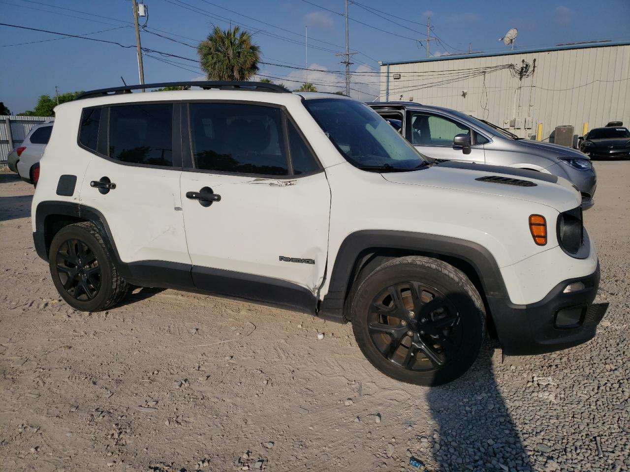 Photo 3 VIN: ZACCJABB0HPG01302 - JEEP RENEGADE 