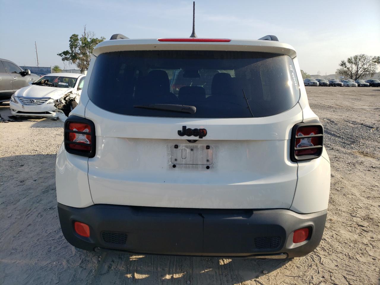 Photo 5 VIN: ZACCJABB0HPG01302 - JEEP RENEGADE 