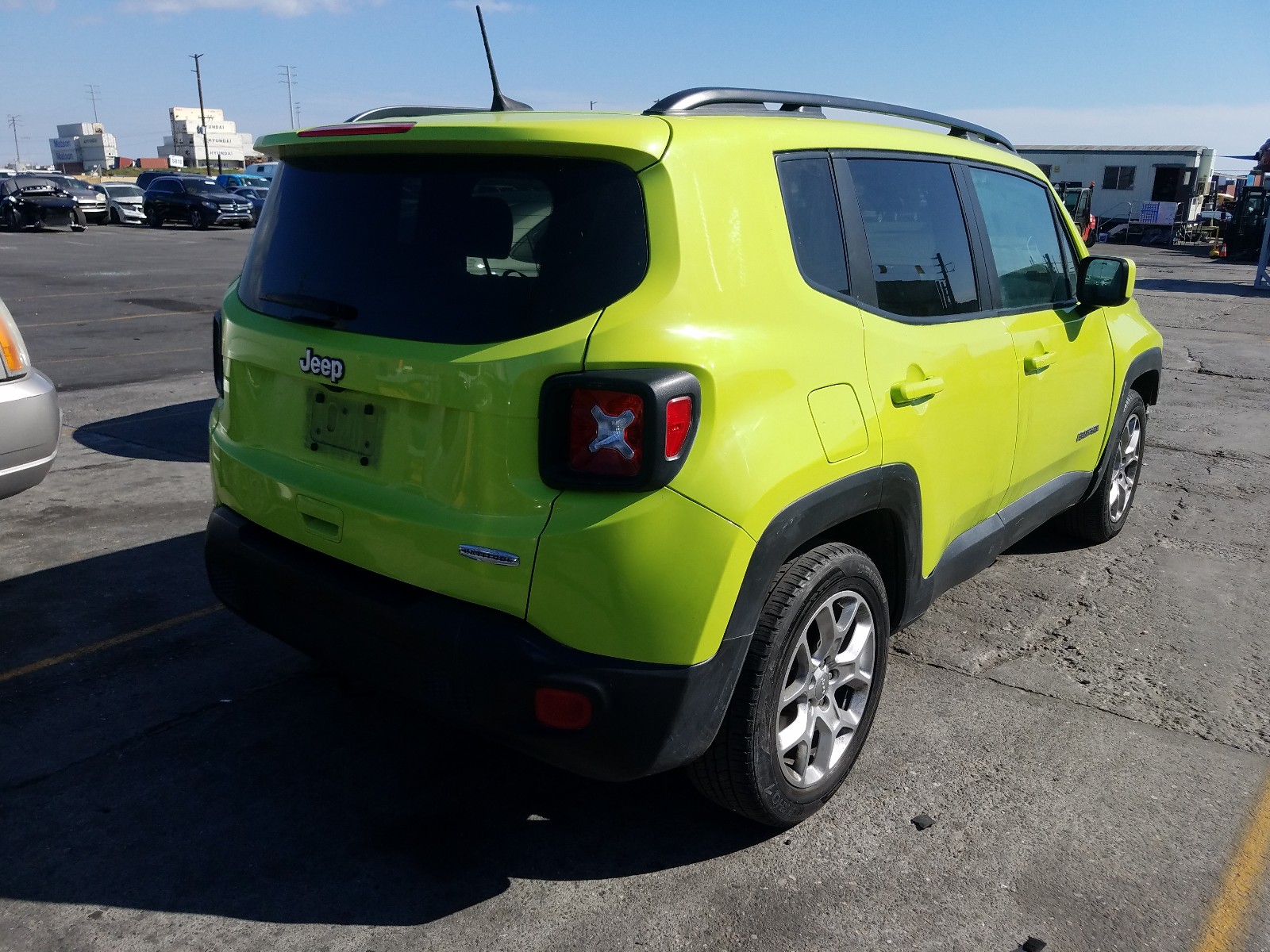 Photo 3 VIN: ZACCJABB1JPH35337 - JEEP RENEGADE L 