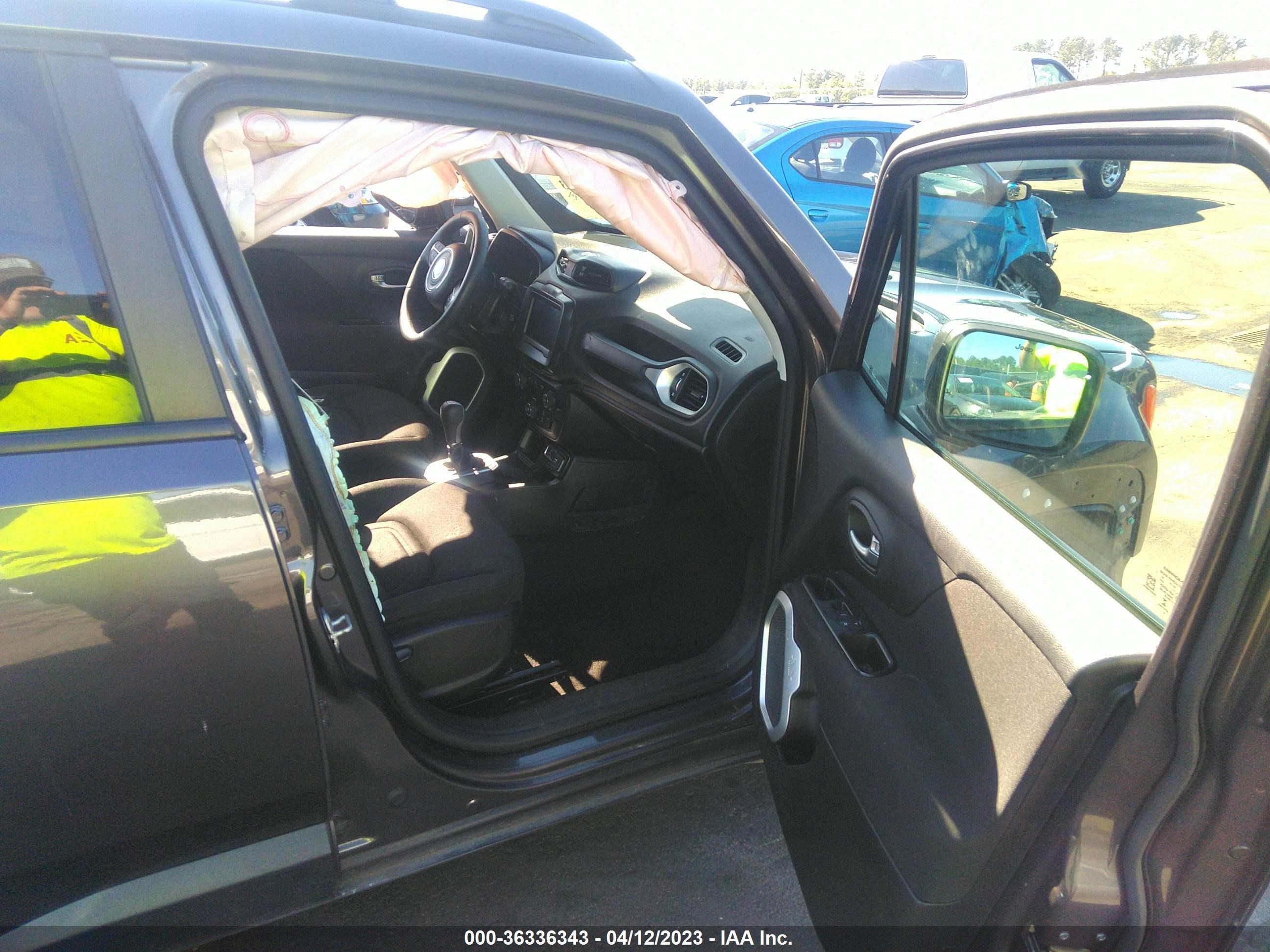 Photo 4 VIN: ZACCJABB2JPJ30224 - JEEP RENEGADE 