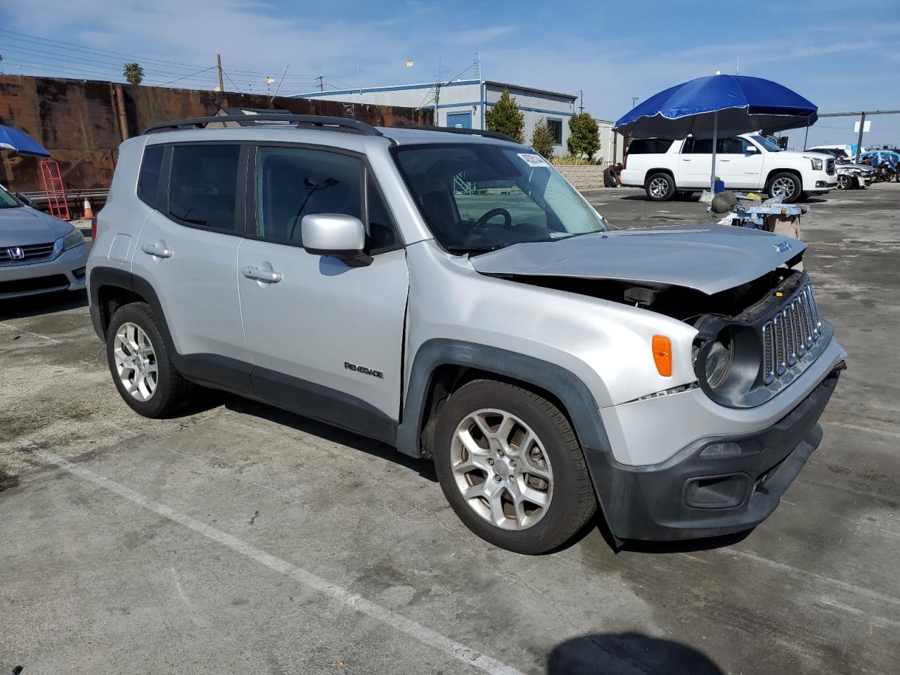 Photo 3 VIN: ZACCJABB3HPE82113 - JEEP RENEGADE 