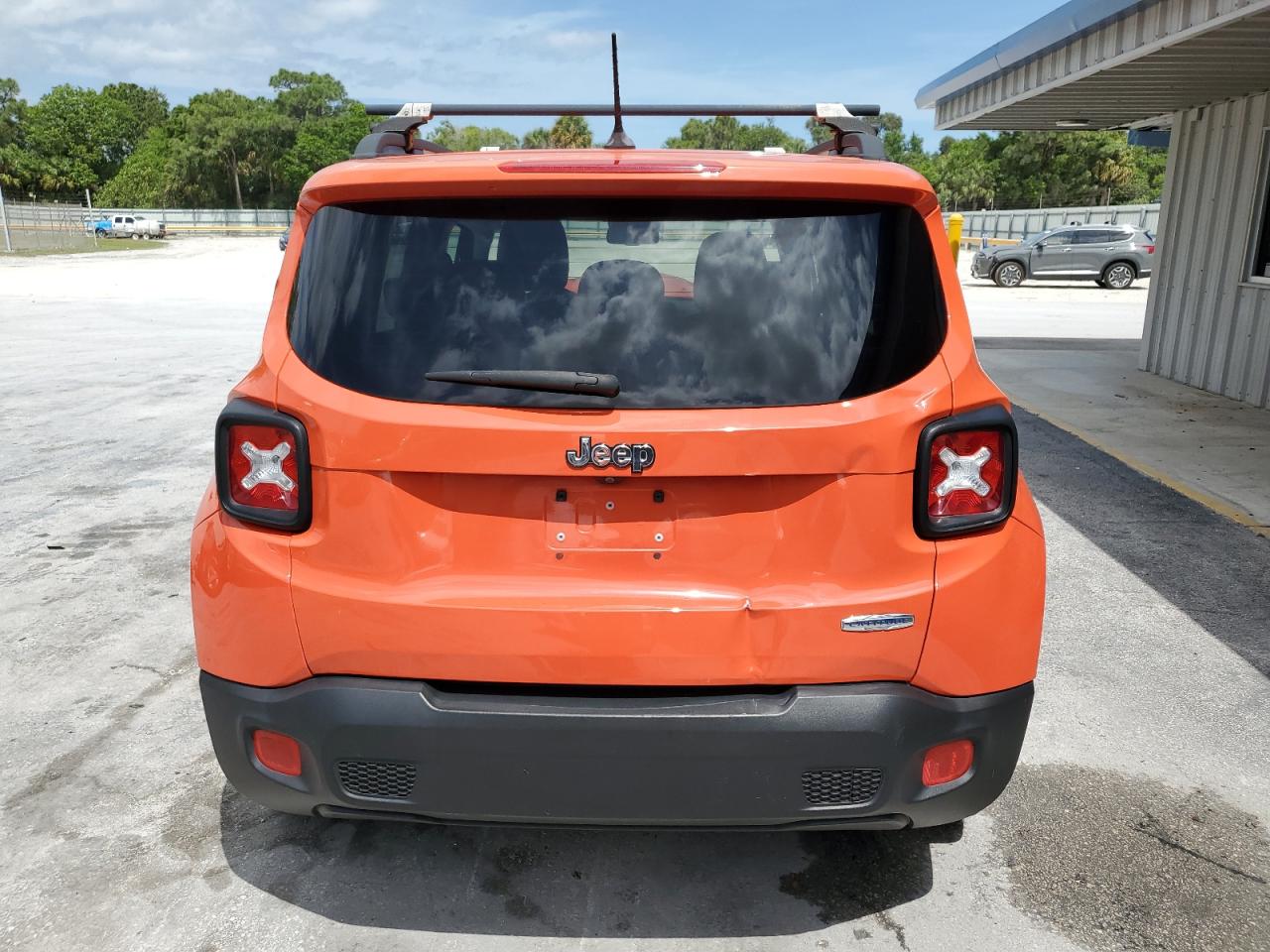 Photo 5 VIN: ZACCJABB3HPE91359 - JEEP RENEGADE 