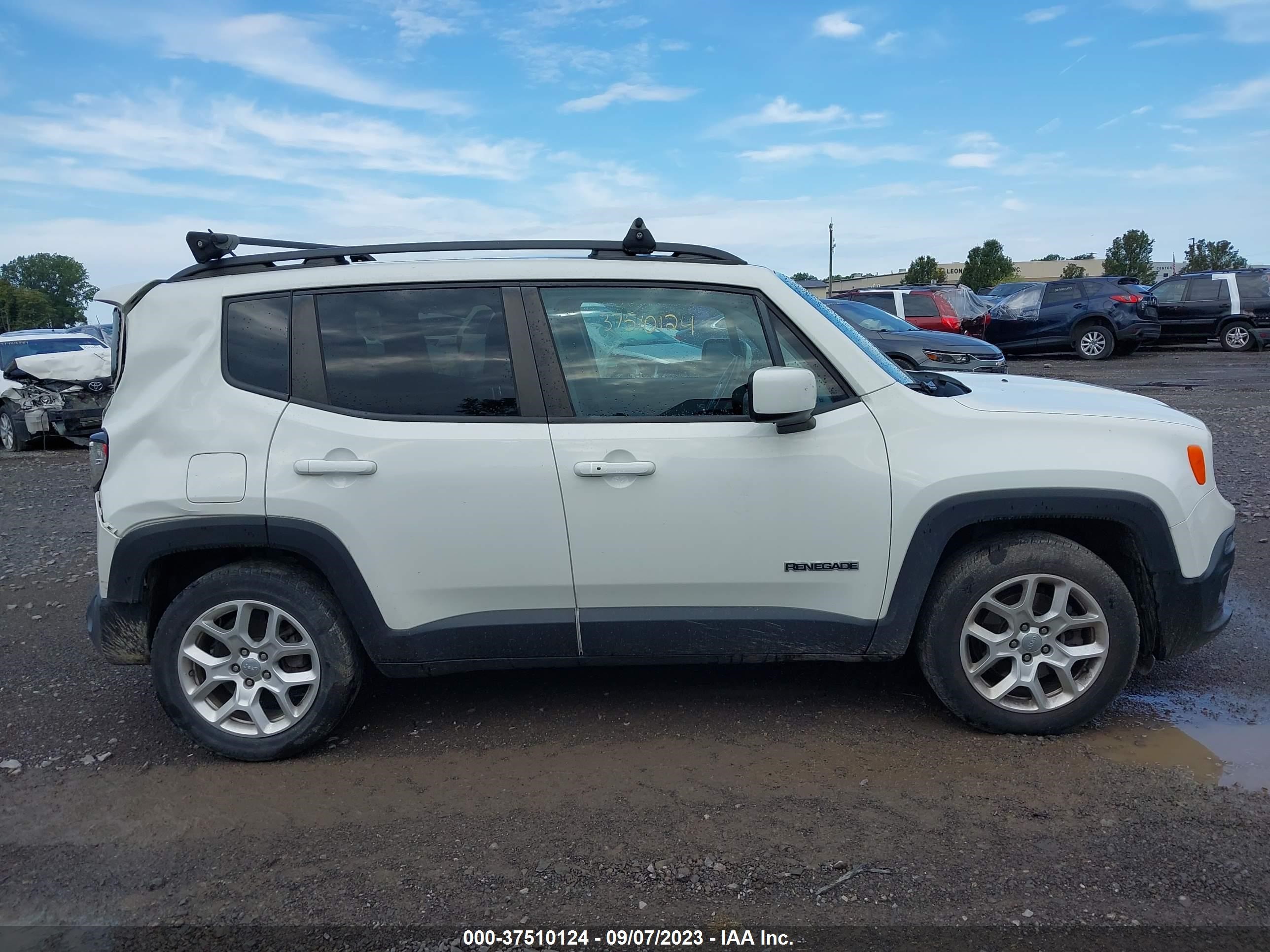 Photo 12 VIN: ZACCJABB3HPF02604 - JEEP RENEGADE 