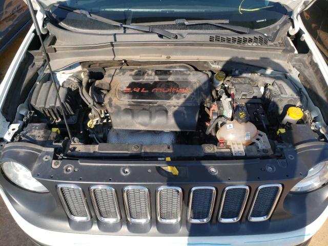 Photo 6 VIN: ZACCJABB3JPG66540 - JEEP RENEGADE L 