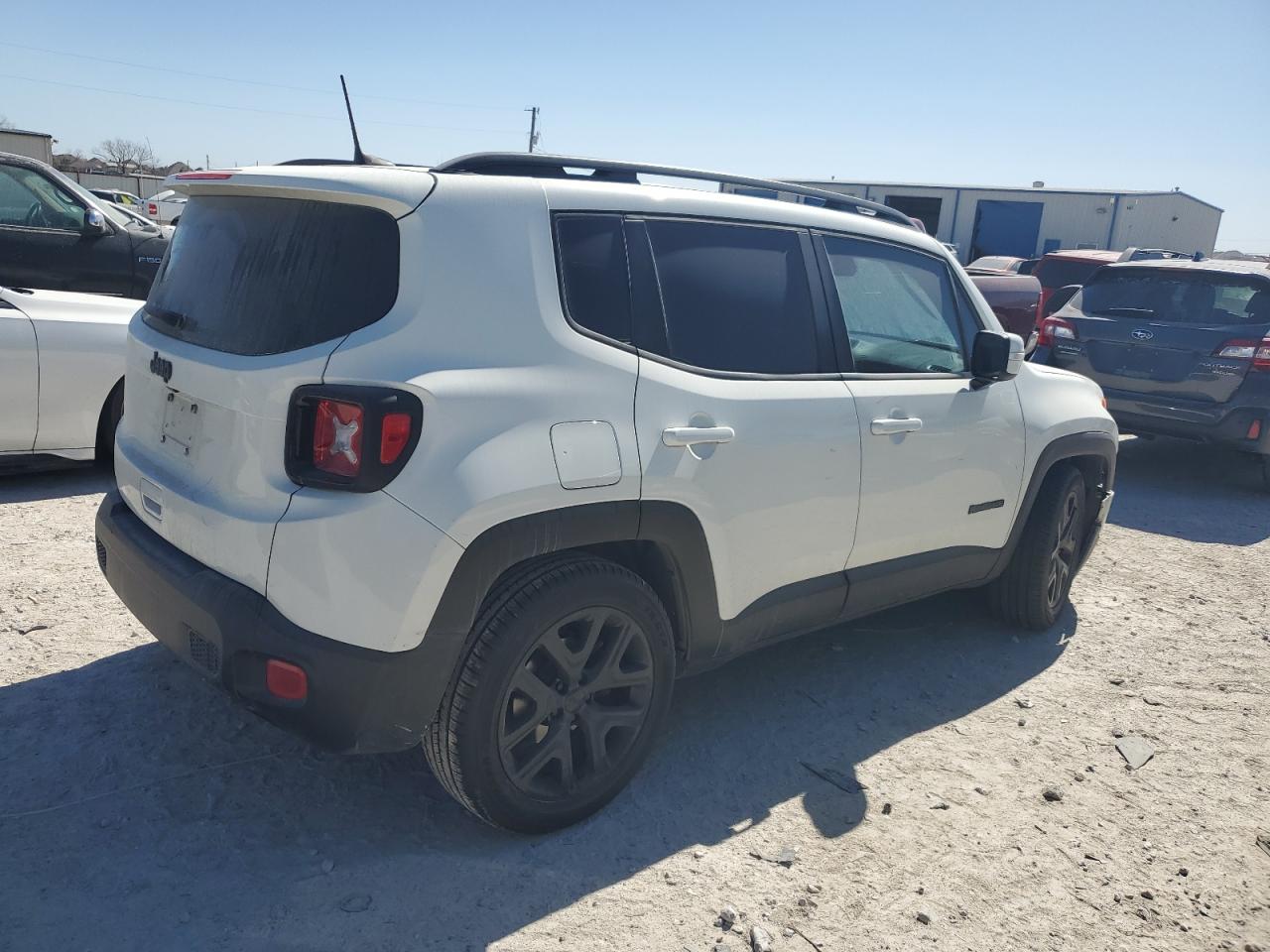 Photo 2 VIN: ZACCJABB3JPH05465 - JEEP RENEGADE 