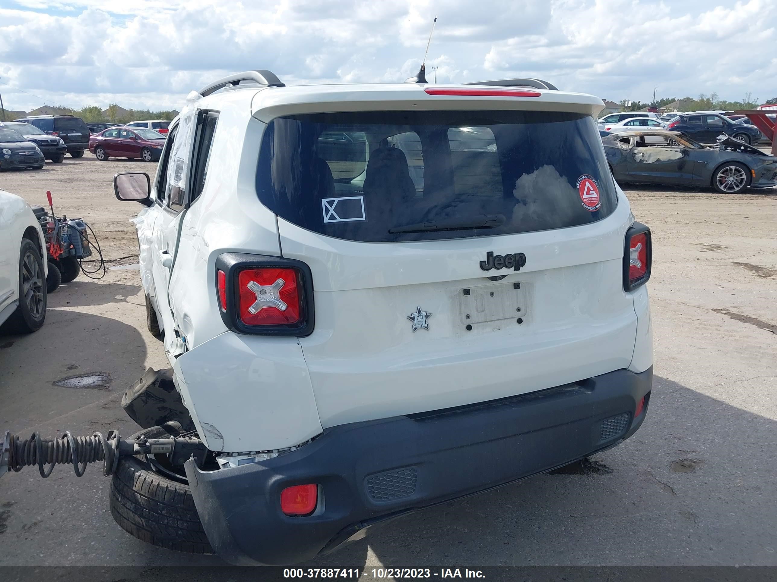 Photo 15 VIN: ZACCJABB4HPF76243 - JEEP RENEGADE 