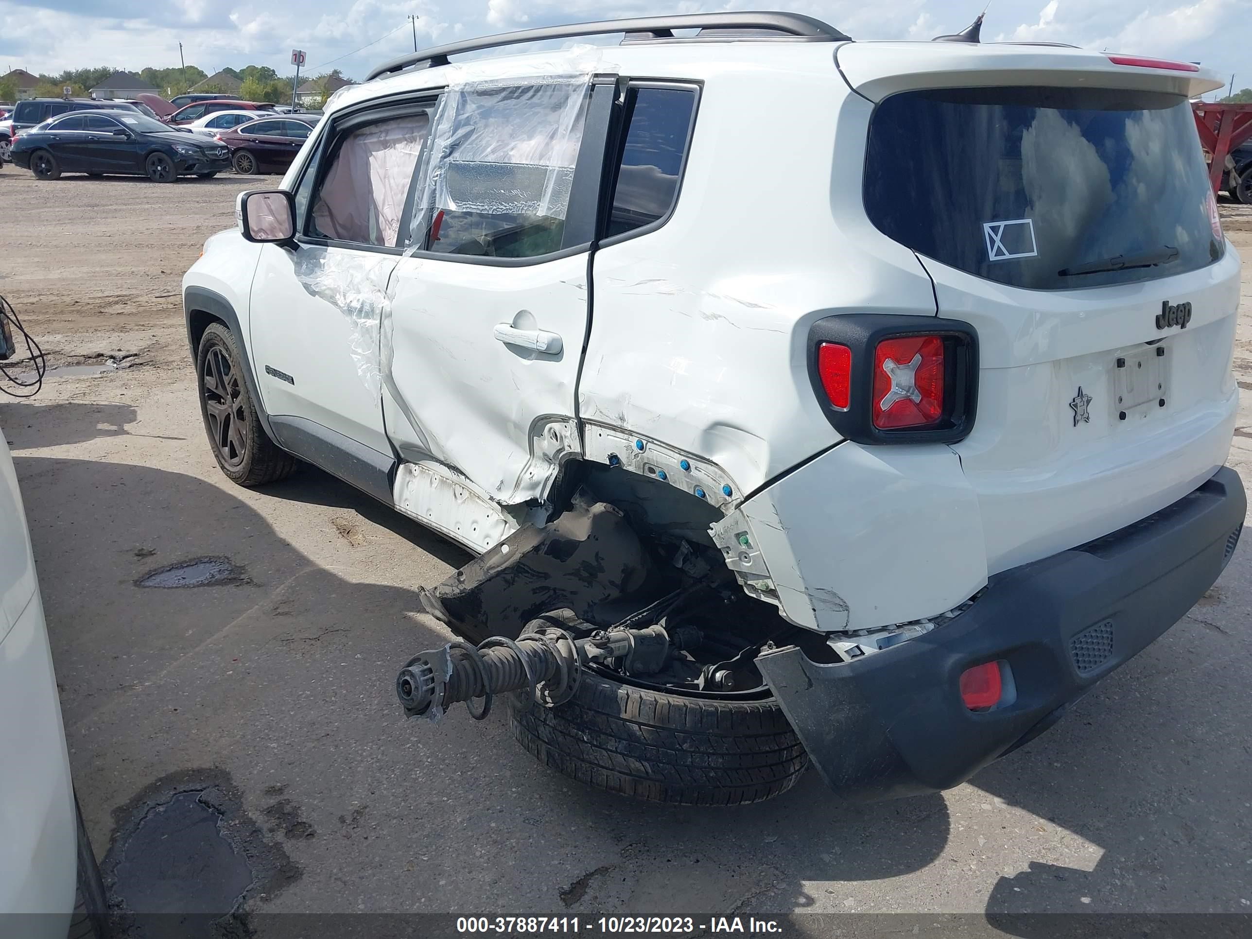 Photo 2 VIN: ZACCJABB4HPF76243 - JEEP RENEGADE 