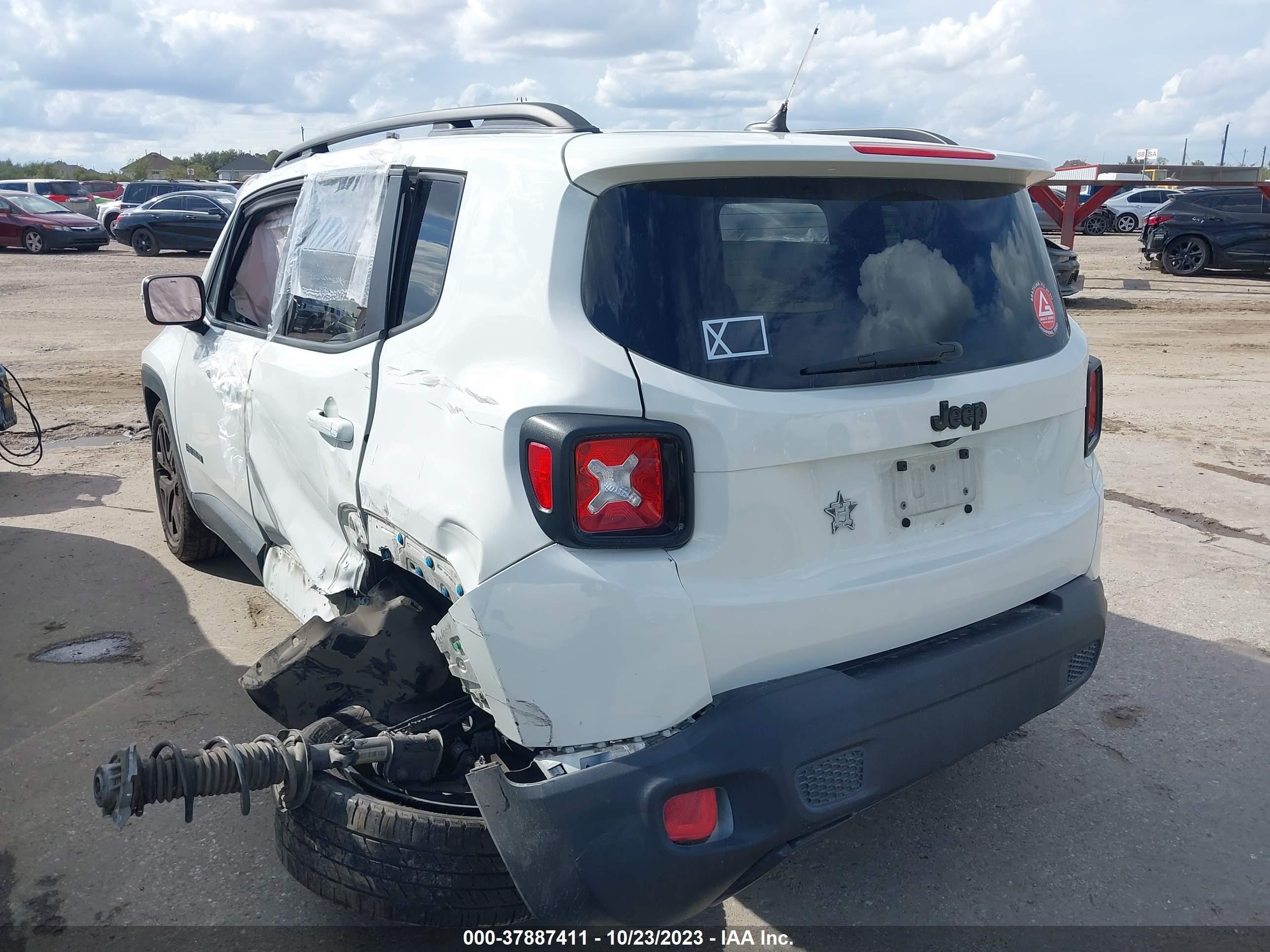 Photo 3 VIN: ZACCJABB4HPF76243 - JEEP RENEGADE 