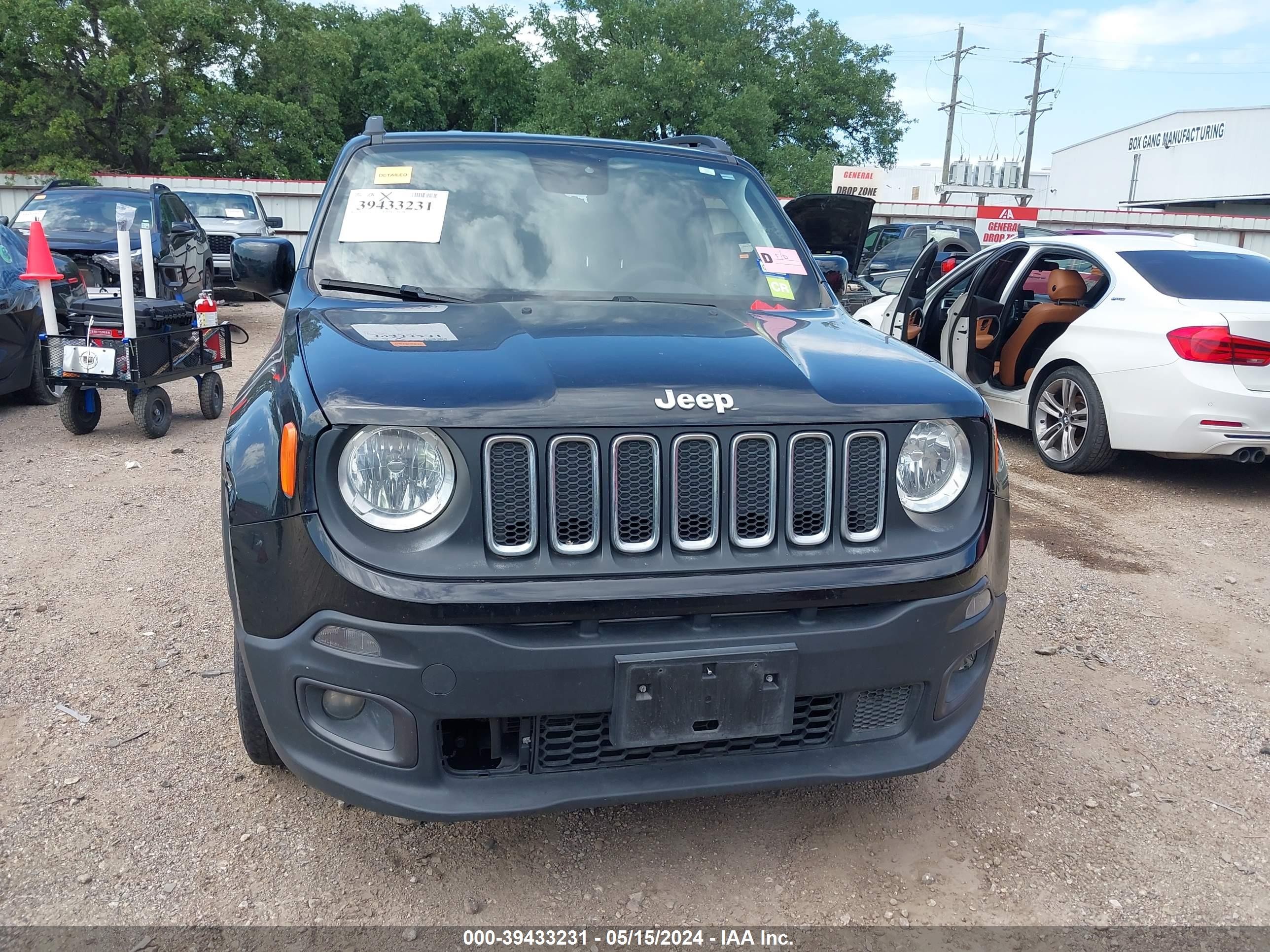 Photo 10 VIN: ZACCJABB4JPG96324 - JEEP RENEGADE 