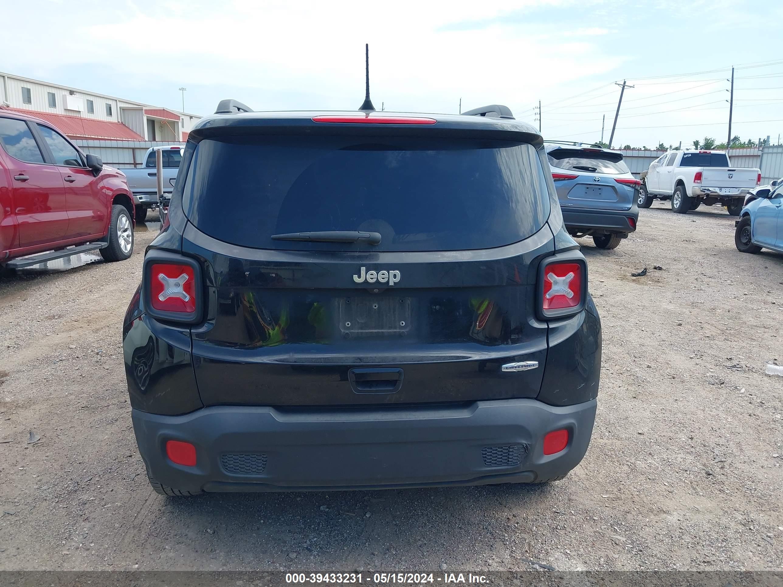 Photo 14 VIN: ZACCJABB4JPG96324 - JEEP RENEGADE 