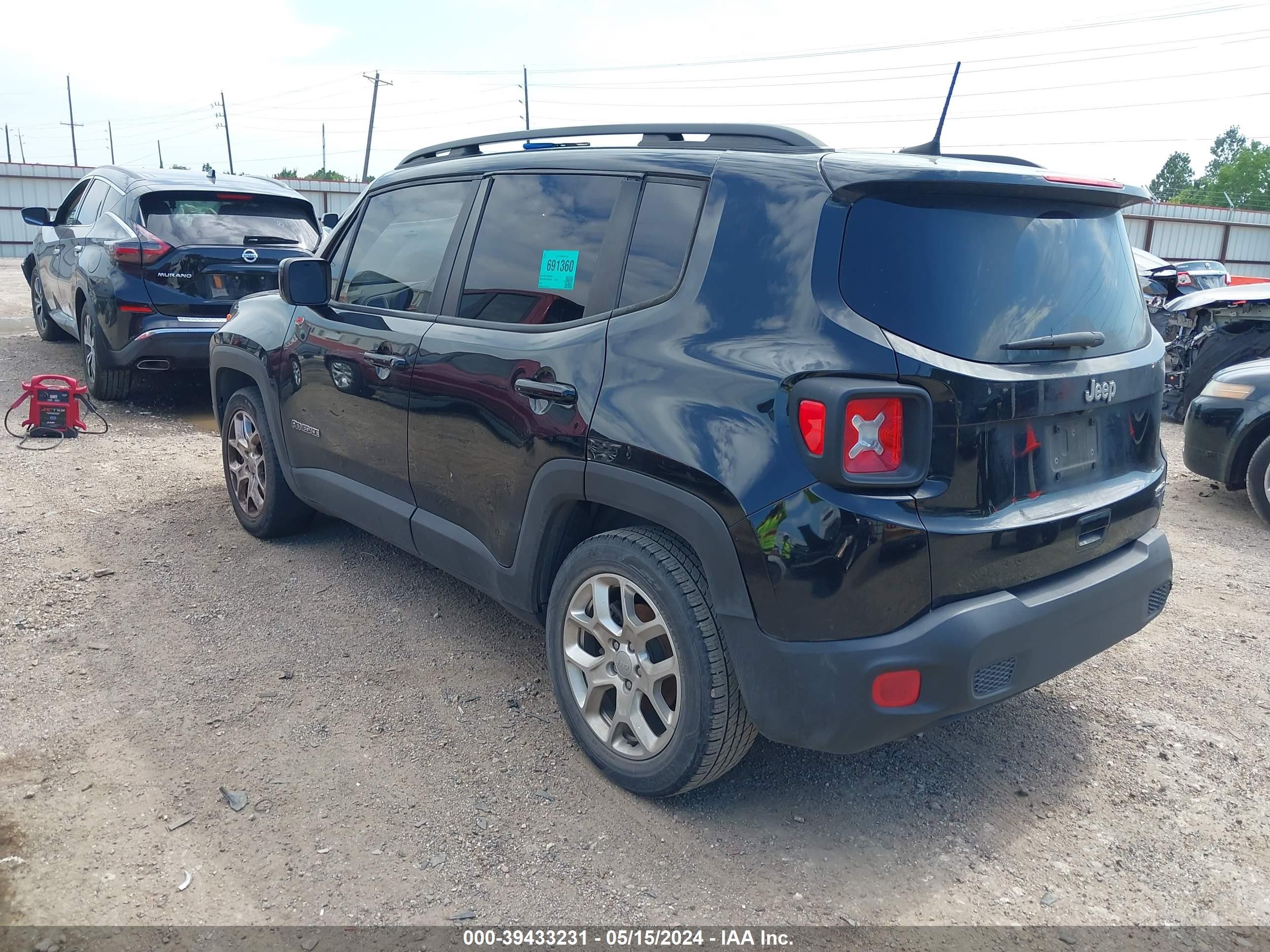 Photo 2 VIN: ZACCJABB4JPG96324 - JEEP RENEGADE 