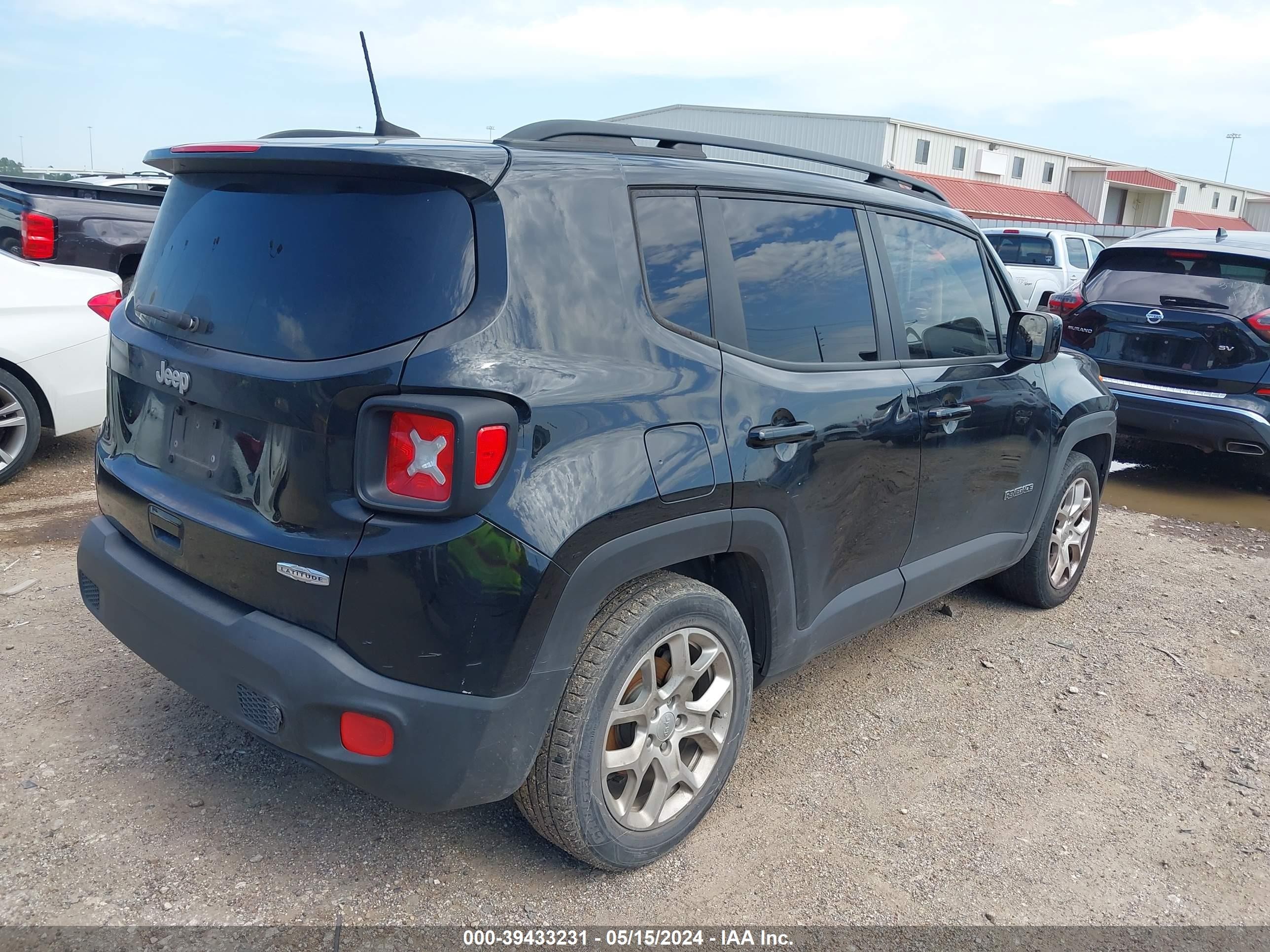 Photo 3 VIN: ZACCJABB4JPG96324 - JEEP RENEGADE 