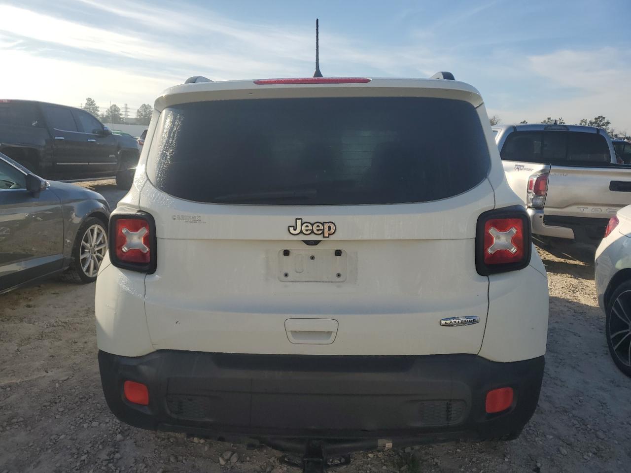 Photo 5 VIN: ZACCJABB4JPJ54203 - JEEP RENEGADE 