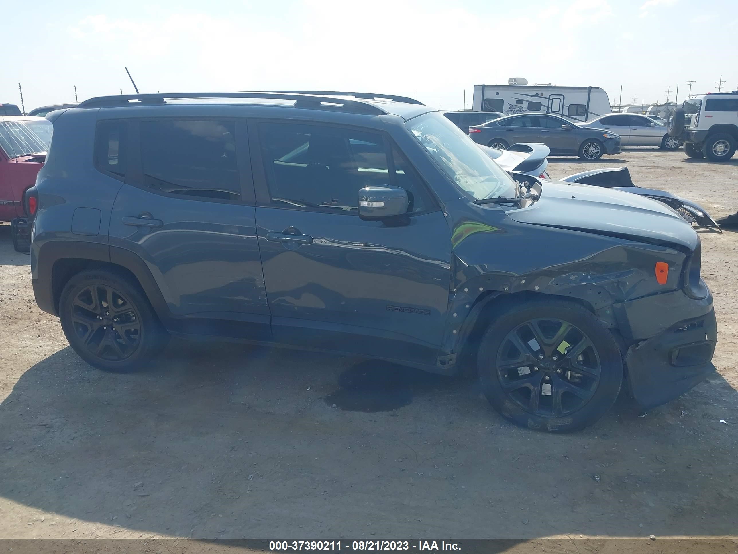 Photo 11 VIN: ZACCJABB5HPG06317 - JEEP RENEGADE 