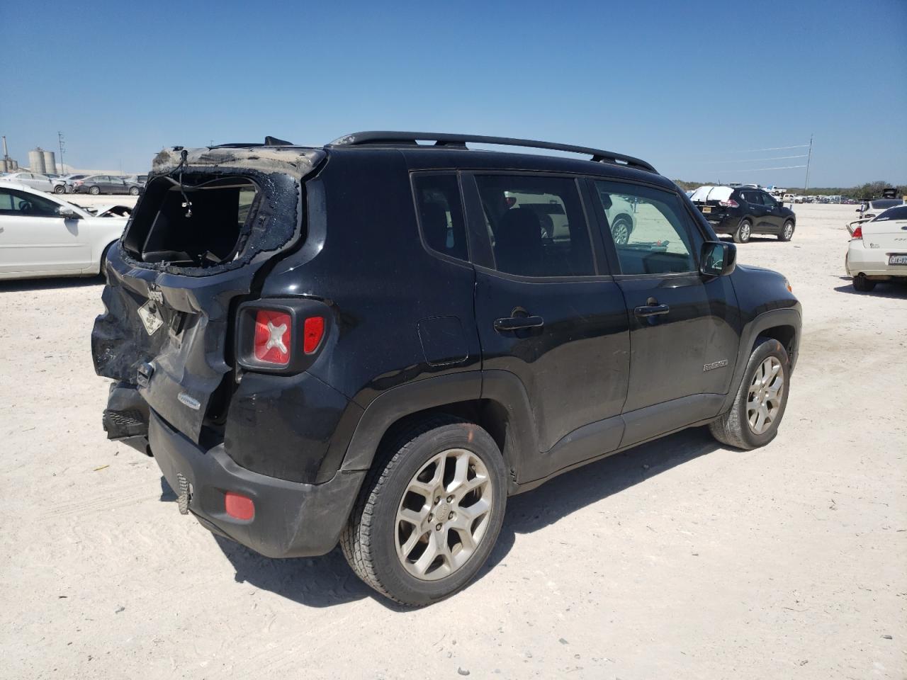 Photo 2 VIN: ZACCJABB5JPH70544 - JEEP RENEGADE 