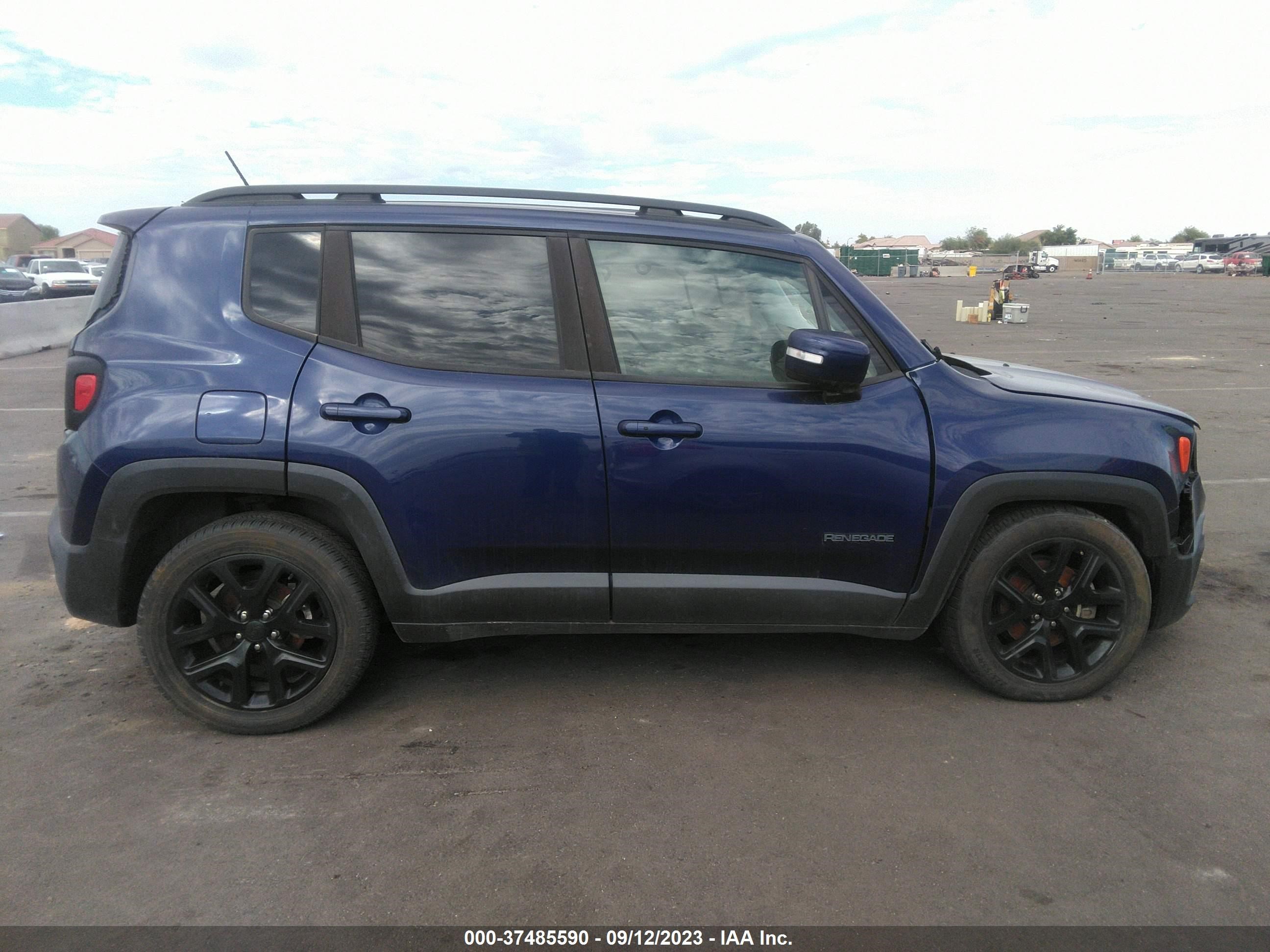 Photo 11 VIN: ZACCJABB7HPE93275 - JEEP RENEGADE 