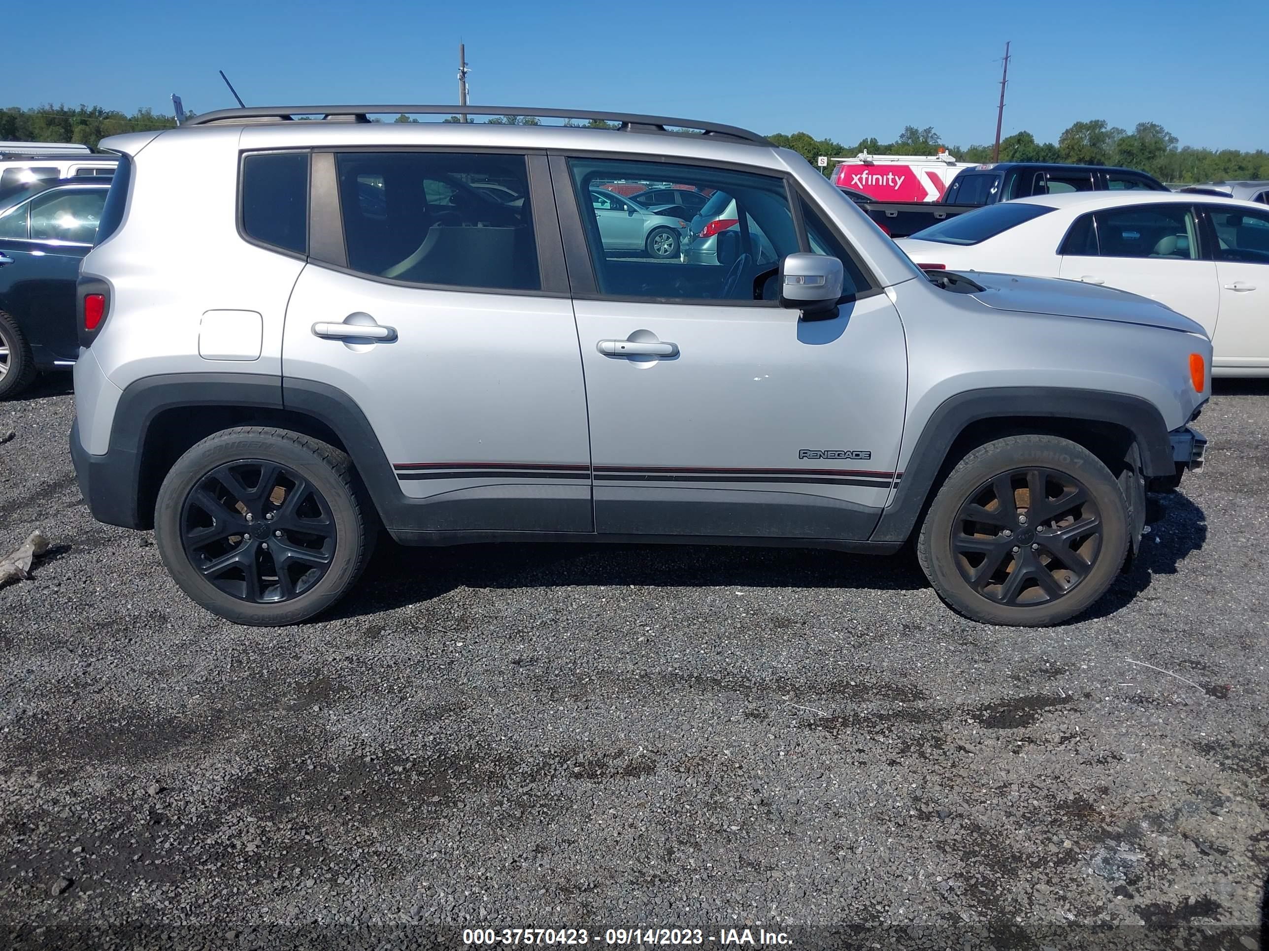 Photo 12 VIN: ZACCJABB7HPF02878 - JEEP RENEGADE 