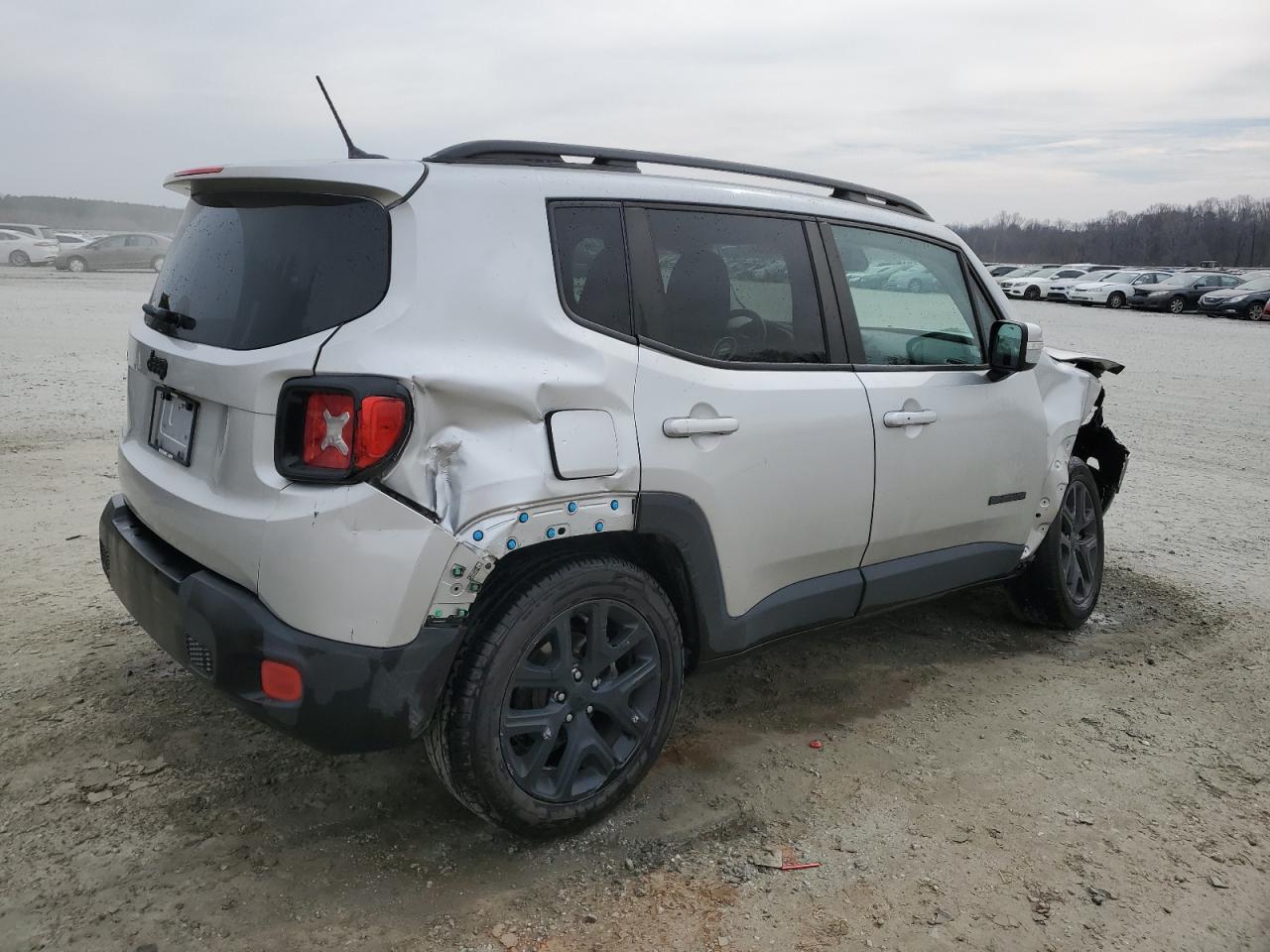 Photo 2 VIN: ZACCJABB7HPF76334 - JEEP RENEGADE 