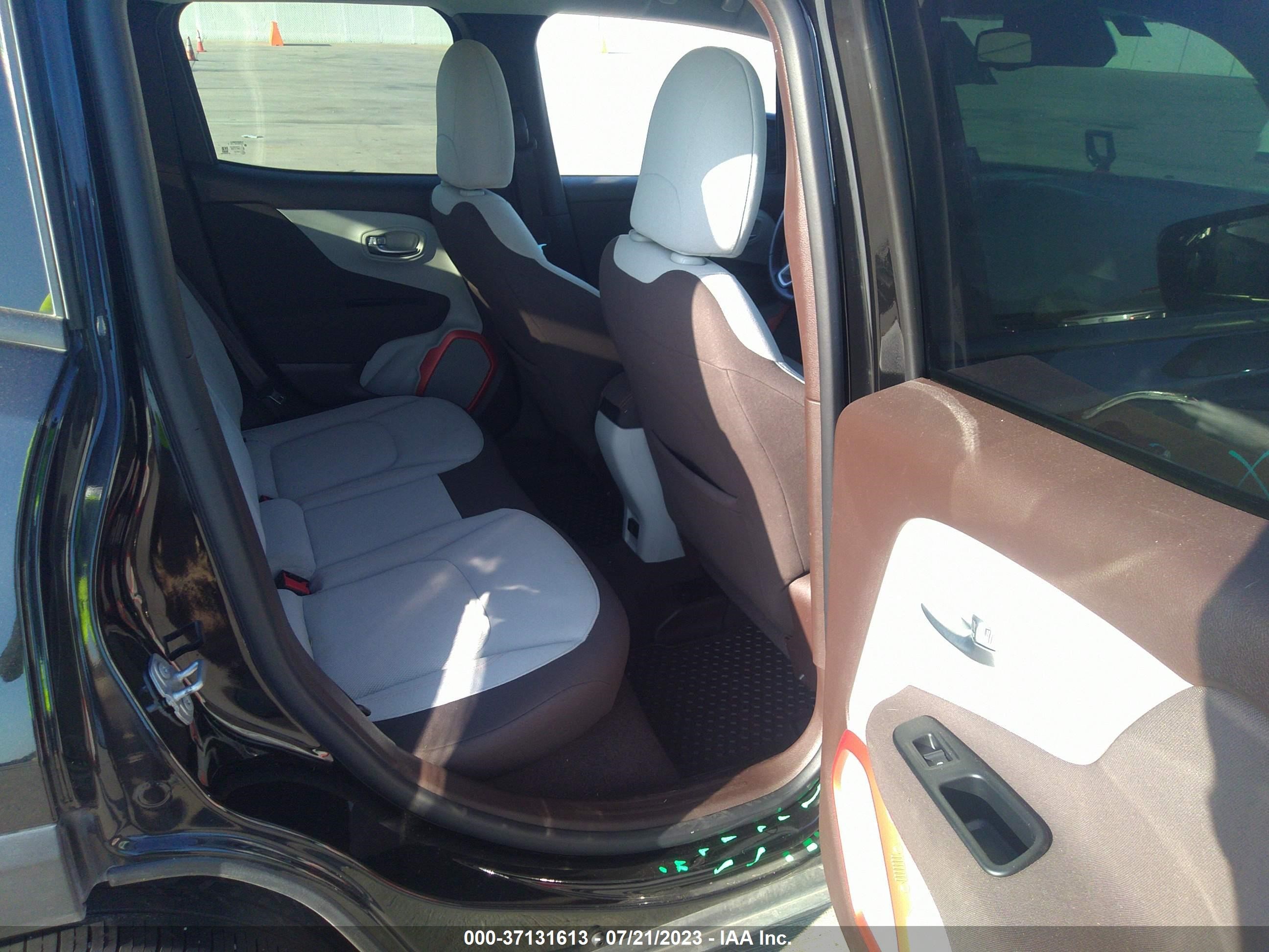 Photo 7 VIN: ZACCJABB7HPG07792 - JEEP RENEGADE 