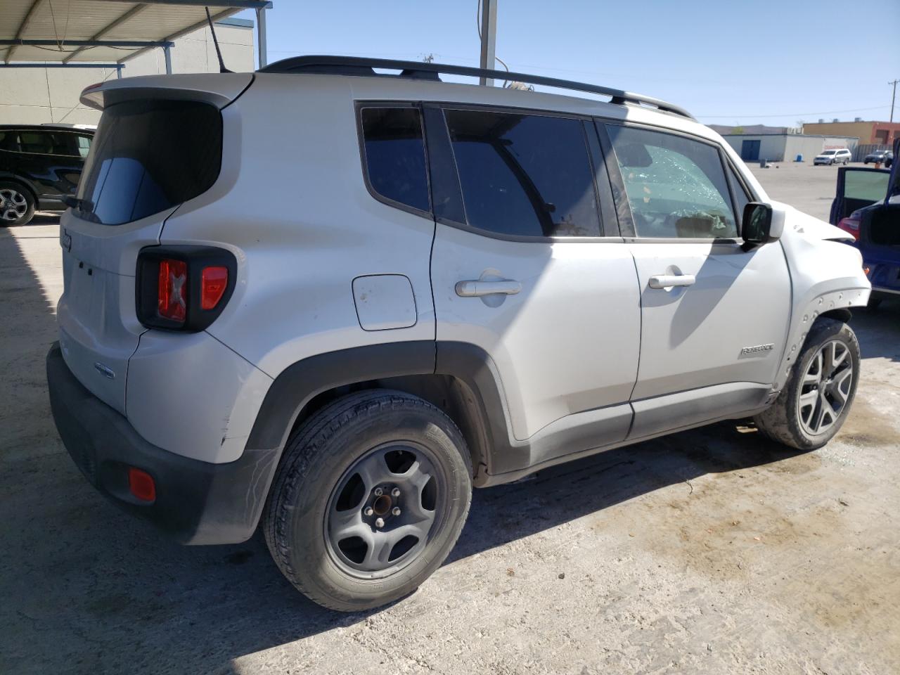 Photo 2 VIN: ZACCJABB7JPH75079 - JEEP RENEGADE 