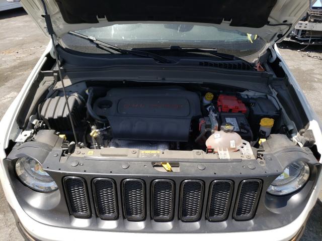 Photo 6 VIN: ZACCJABB7JPJ61145 - JEEP RENEGADE L 