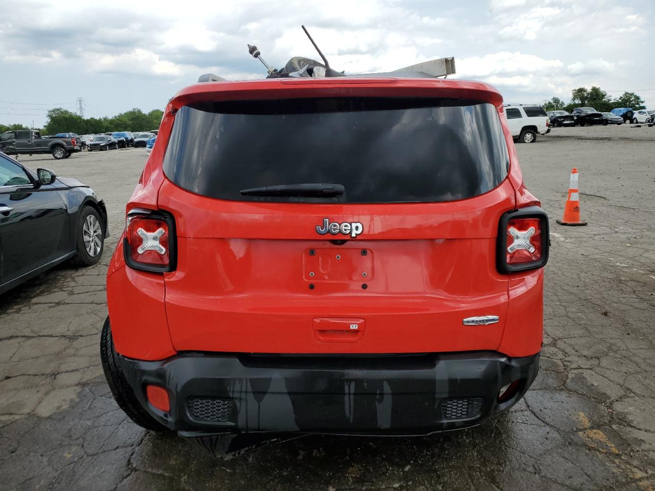 Photo 5 VIN: ZACCJABB8JPJ66192 - JEEP RENEGADE 