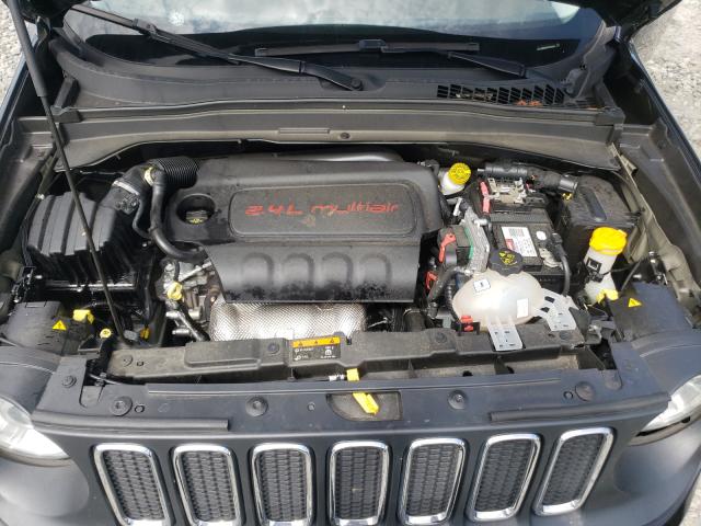 Photo 6 VIN: ZACCJABBXHPG45954 - JEEP RENEGADE L 