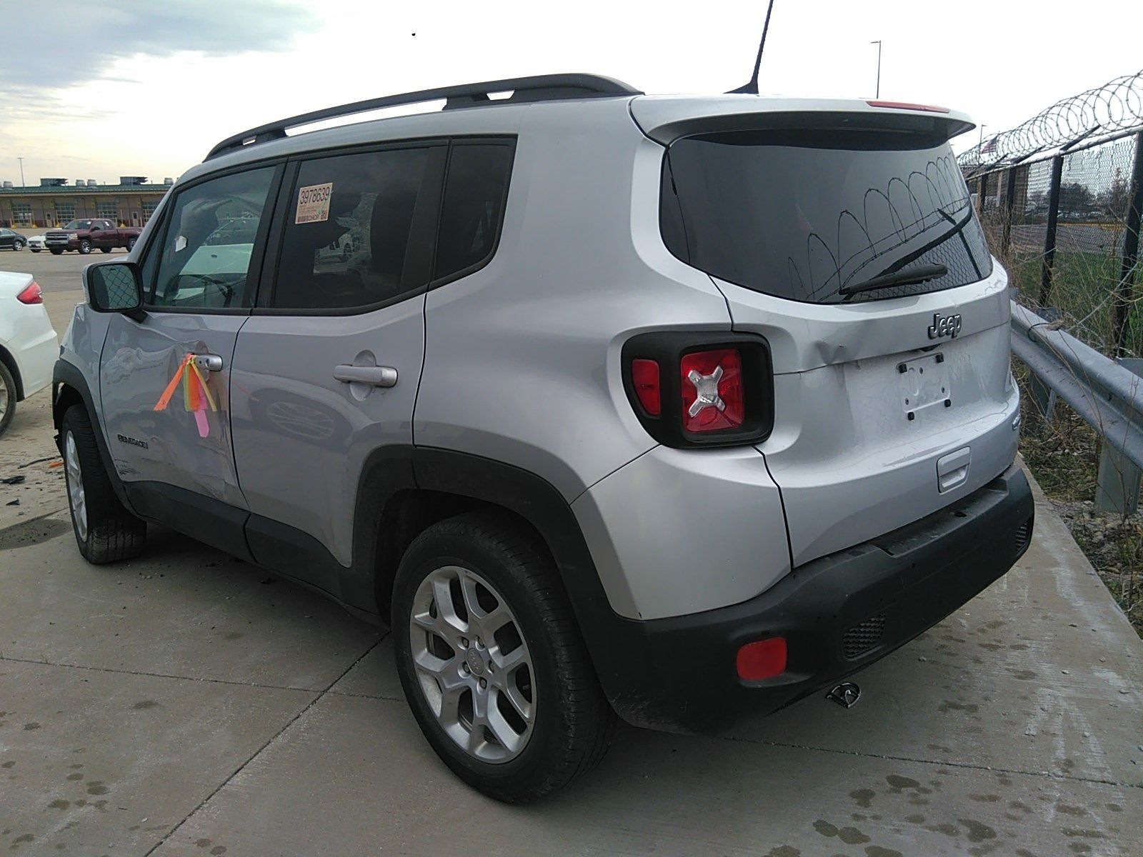 Photo 1 VIN: ZACCJABBXJPH48460 - JEEP RENEGADE FWD 4C 