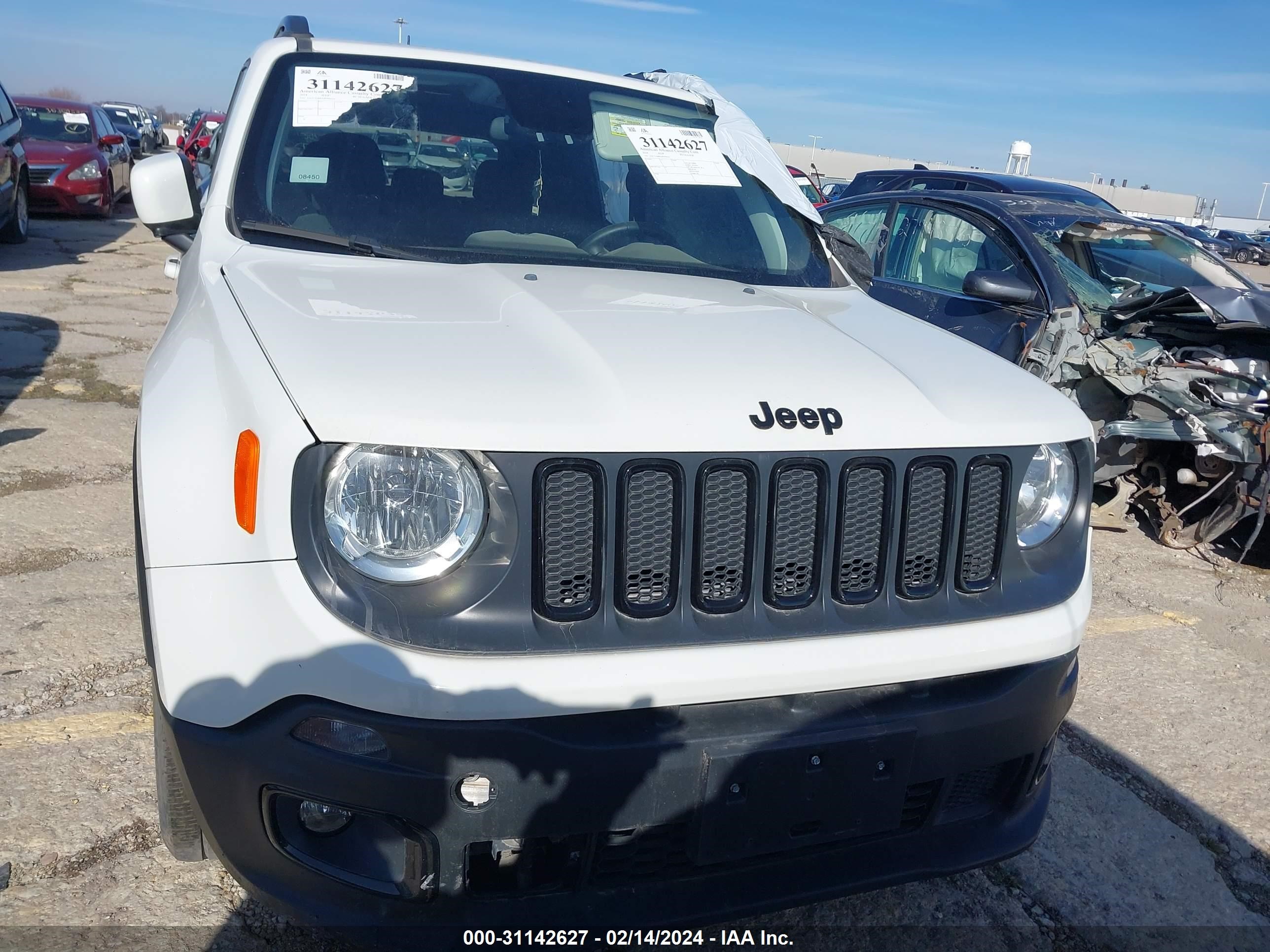 Photo 10 VIN: ZACCJABBXJPH96654 - JEEP RENEGADE 