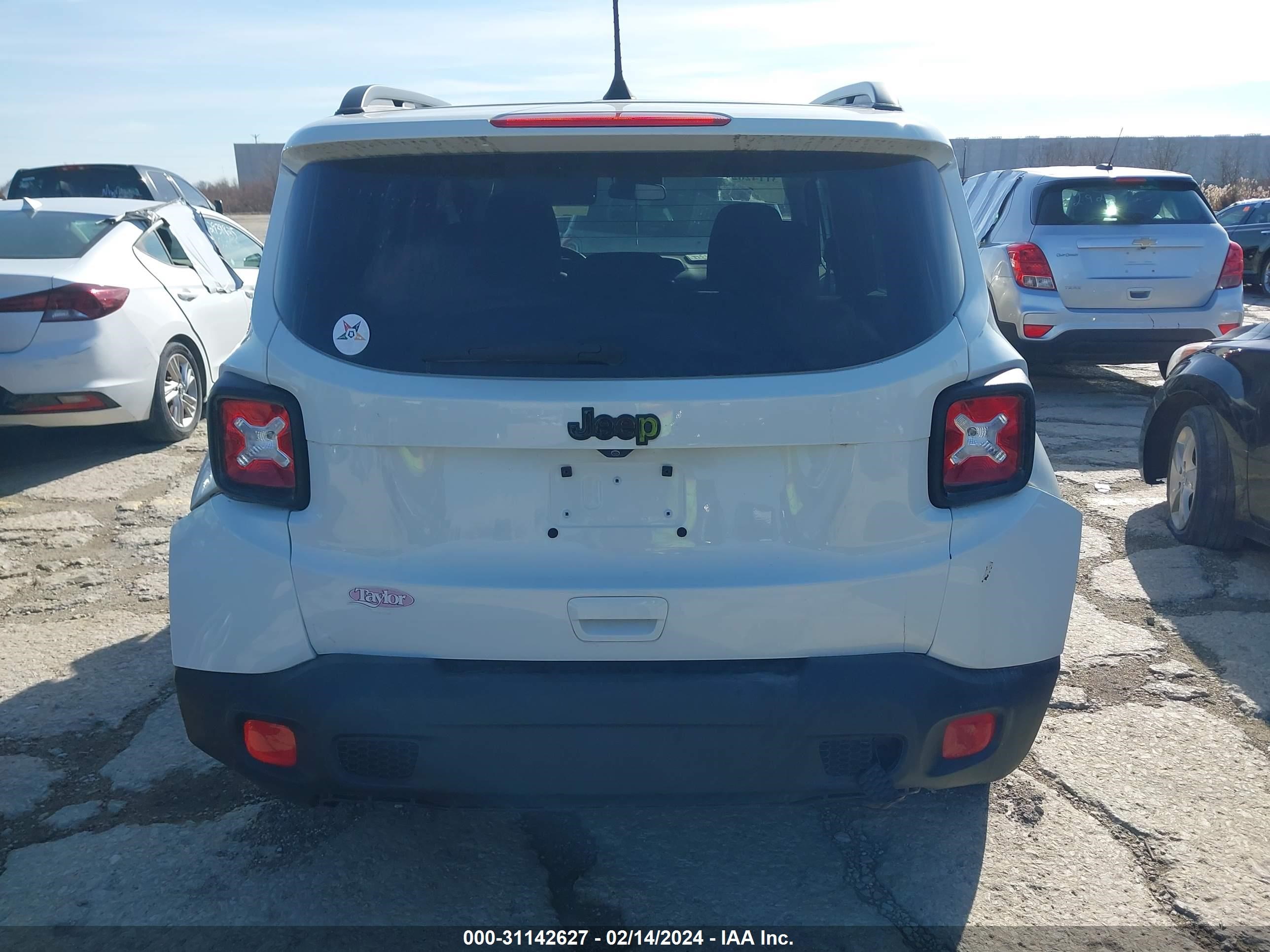 Photo 14 VIN: ZACCJABBXJPH96654 - JEEP RENEGADE 