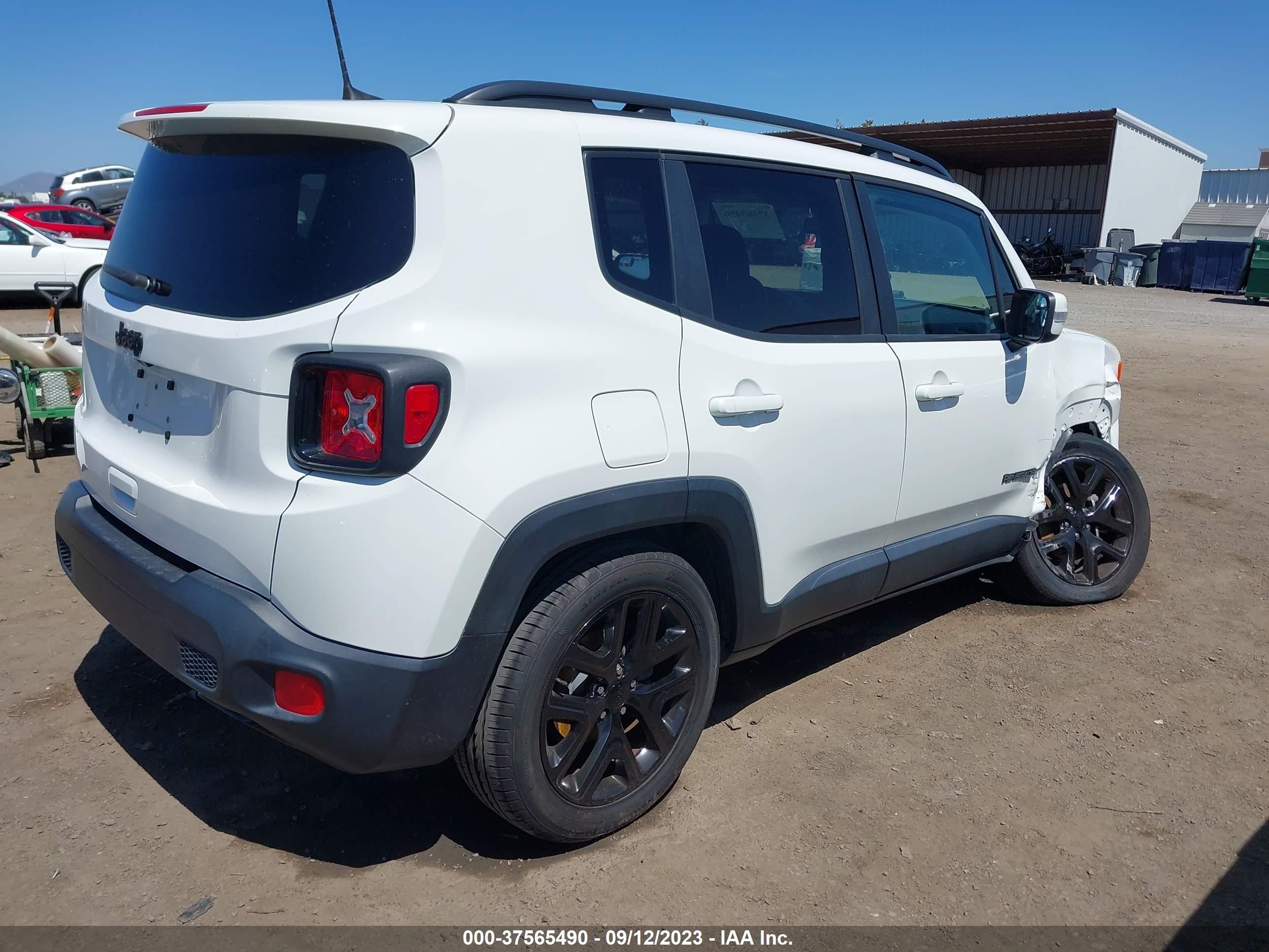 Photo 3 VIN: ZACCJABBXJPJ20556 - JEEP RENEGADE 