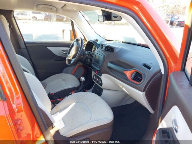 Photo 4 VIN: ZACCJABH0FP875971 - JEEP RENEGADE 