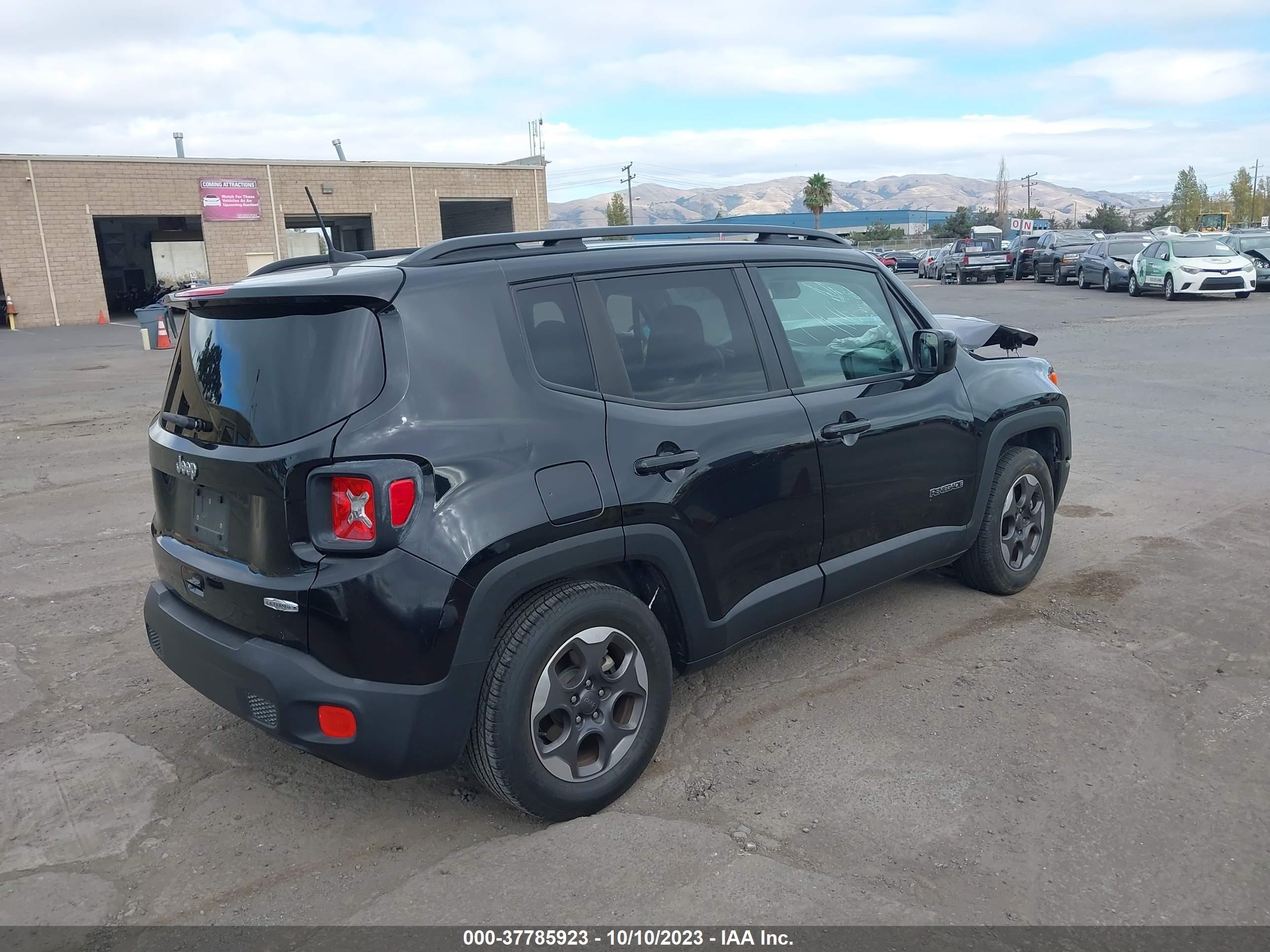 Photo 3 VIN: ZACCJABH3JPH64312 - JEEP RENEGADE 