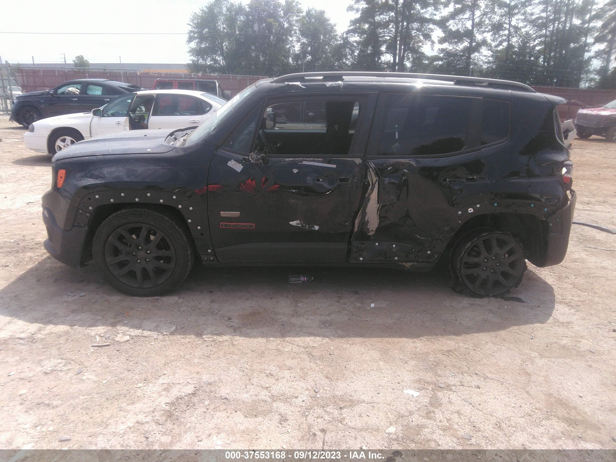 Photo 5 VIN: ZACCJABT0GPC61639 - JEEP RENEGADE 