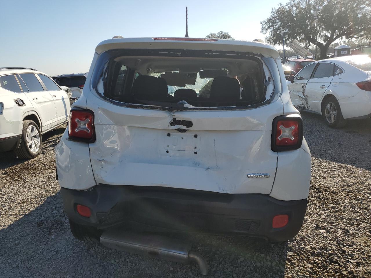 Photo 5 VIN: ZACCJABT1FPB34431 - JEEP RENEGADE 